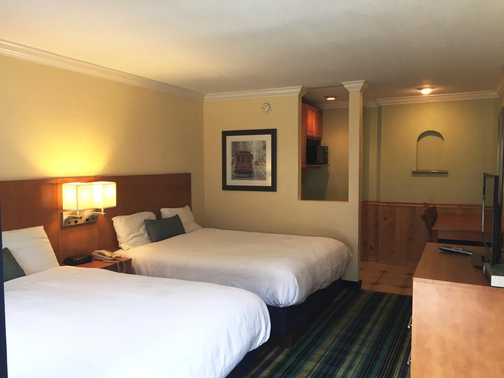 Deluxe Kamer met 2 Queensize Bedden - Rookvrij