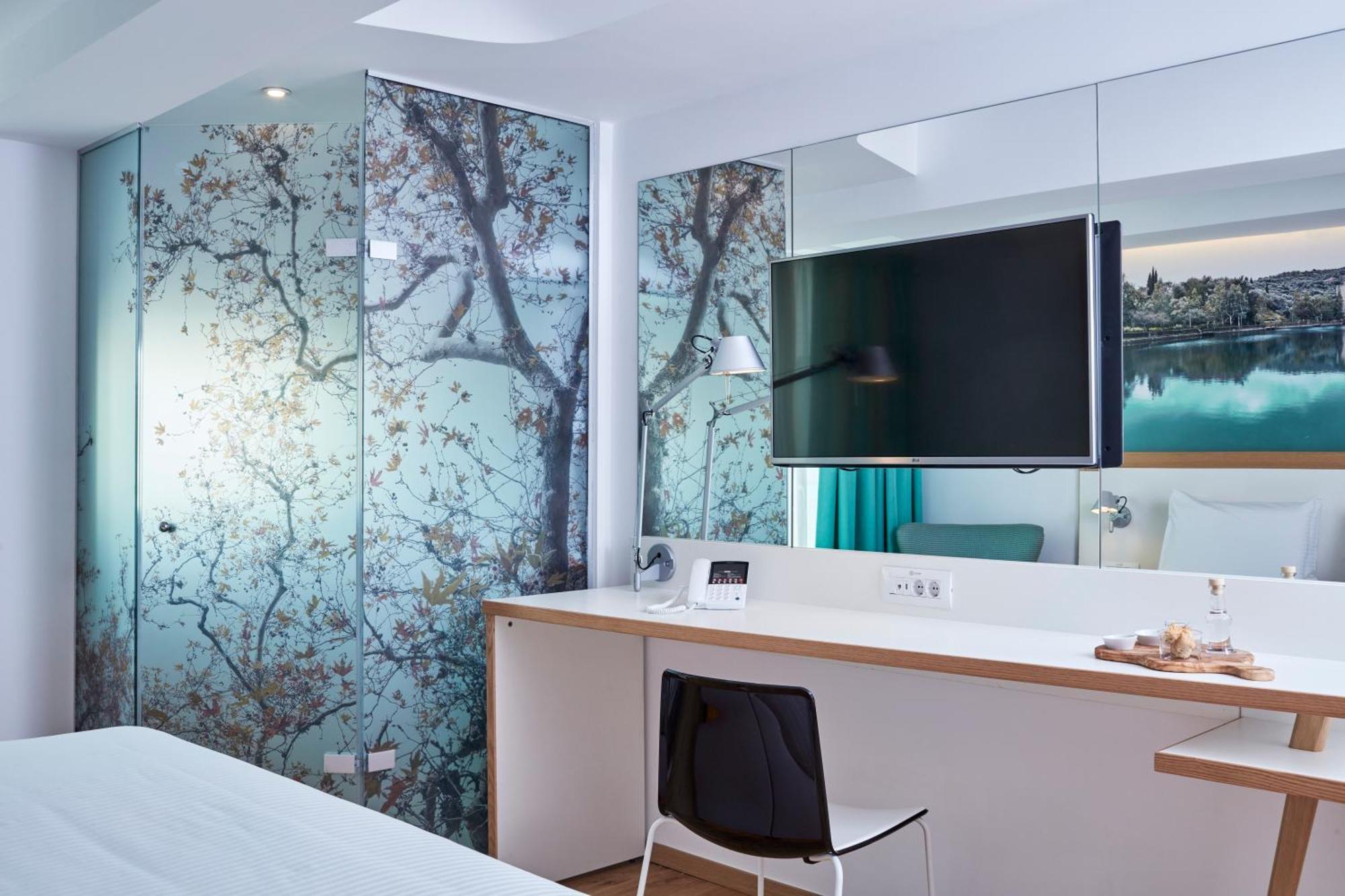 Urban Executive Room