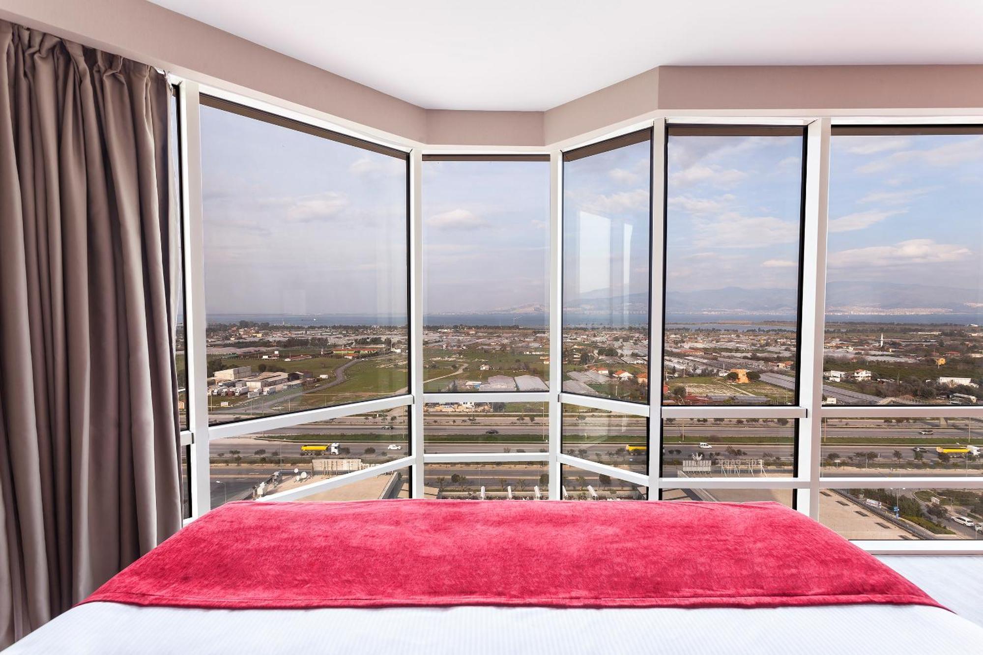 Corner Room Seaview