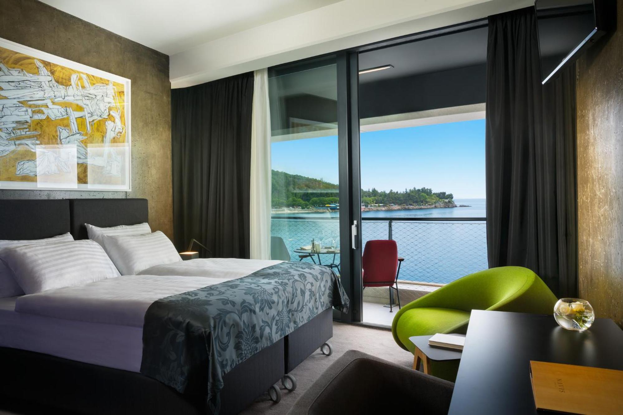 Superior Double or Twin Room Sea View