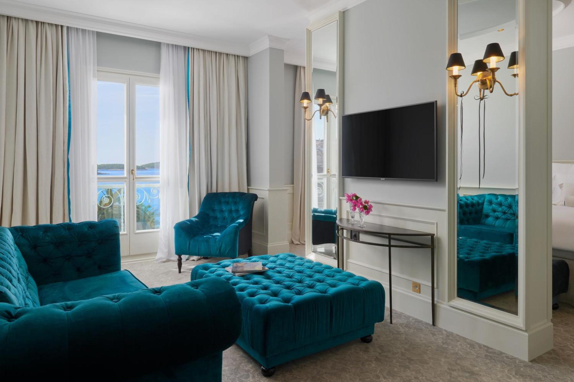 Deluxe Suite Sea View