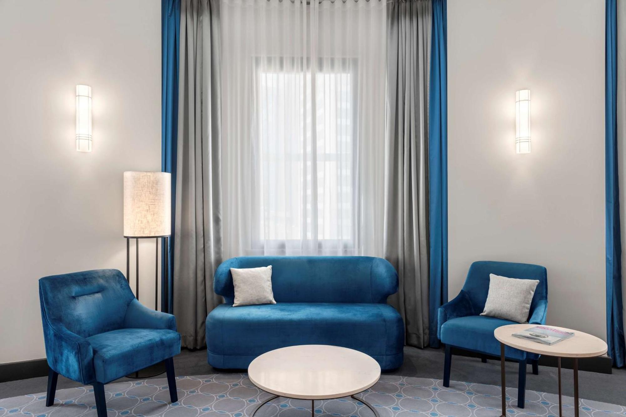 Paradox Studio Spa Suite - King