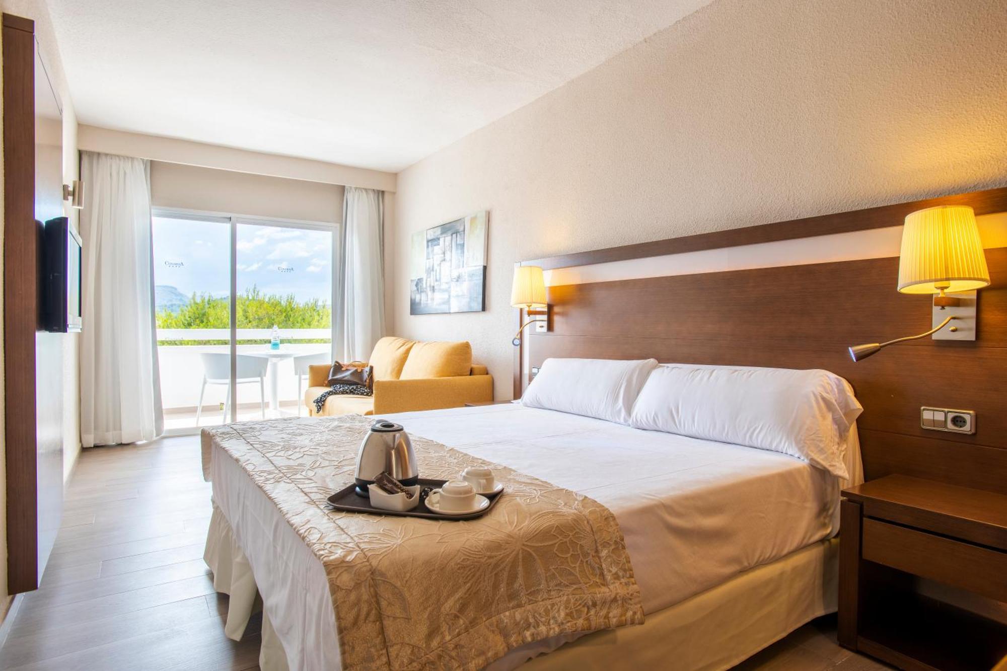 Junior Suite Side Sea View