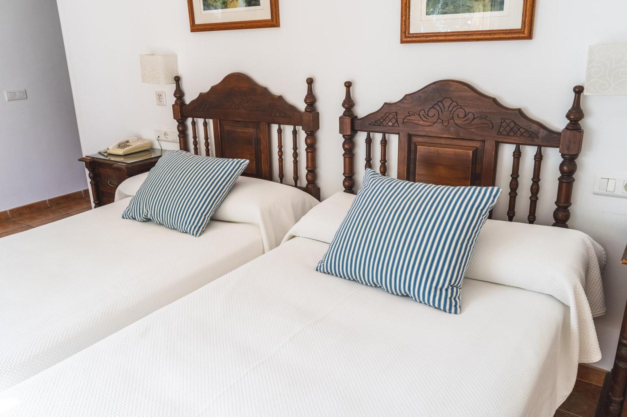 Economy Twin Room