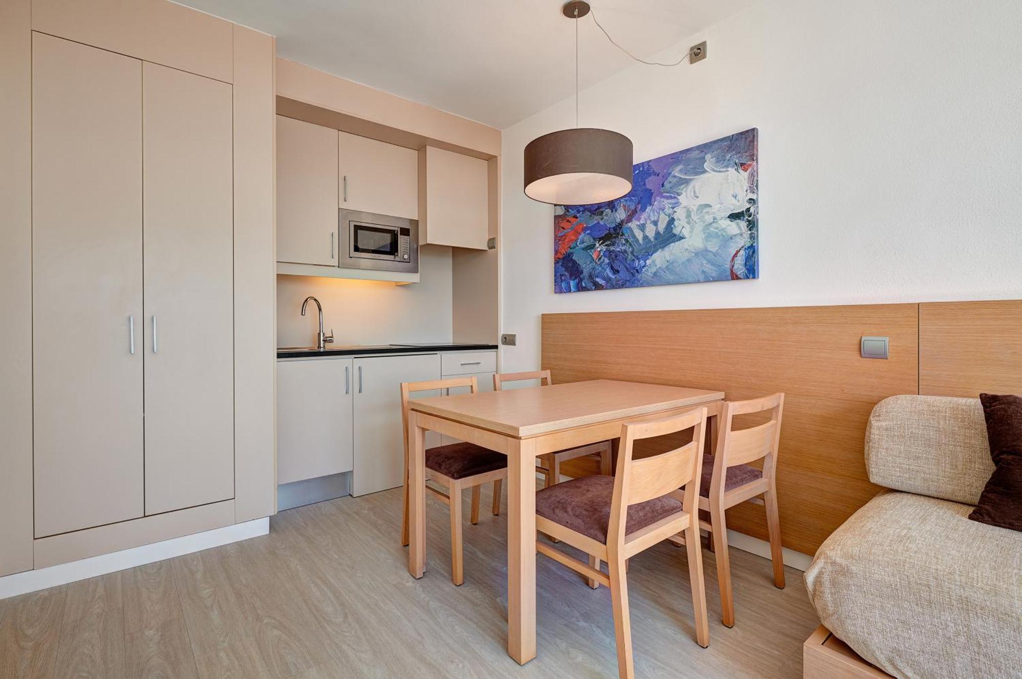 Club Apartment