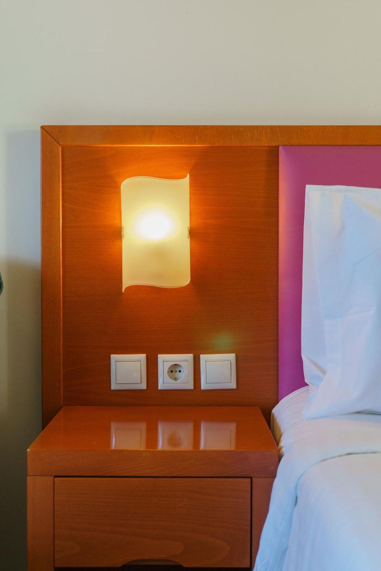 Double or Twin Room Garden View