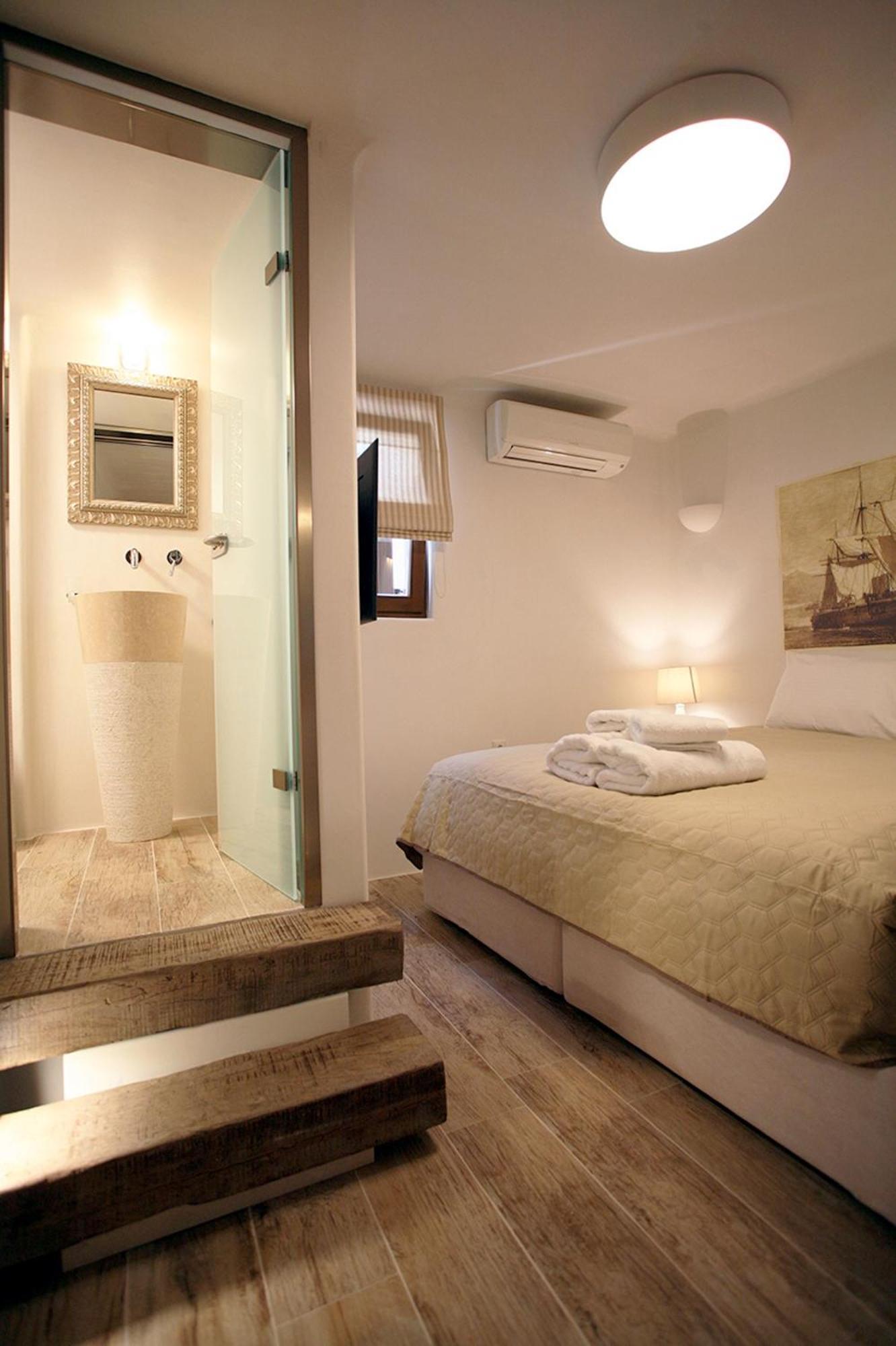 Elegant Double or Twin Room