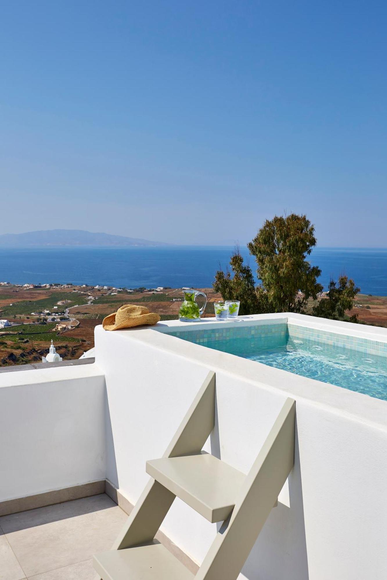 Maisonette outdoor Jacuzzi