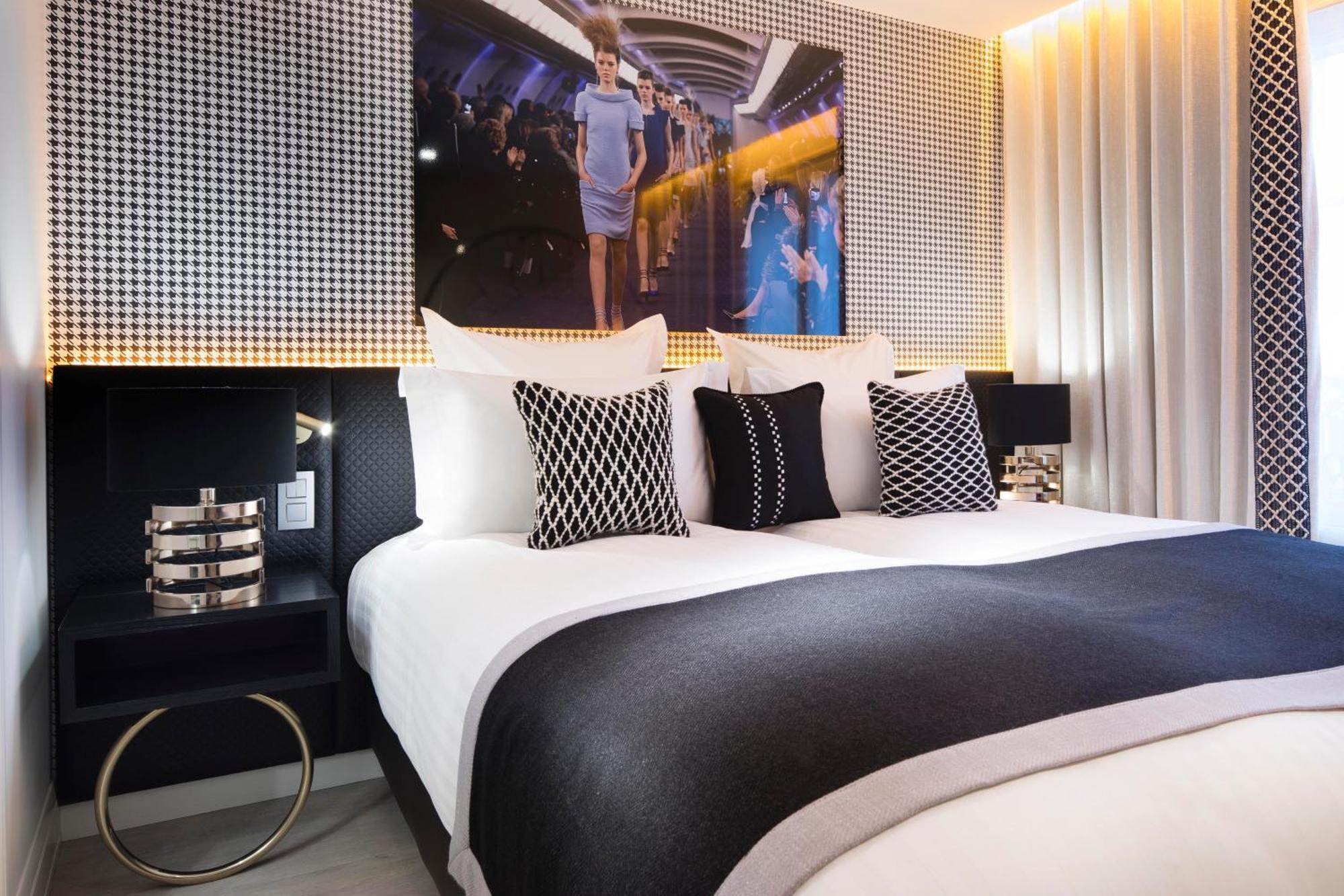 Connecting Rooms