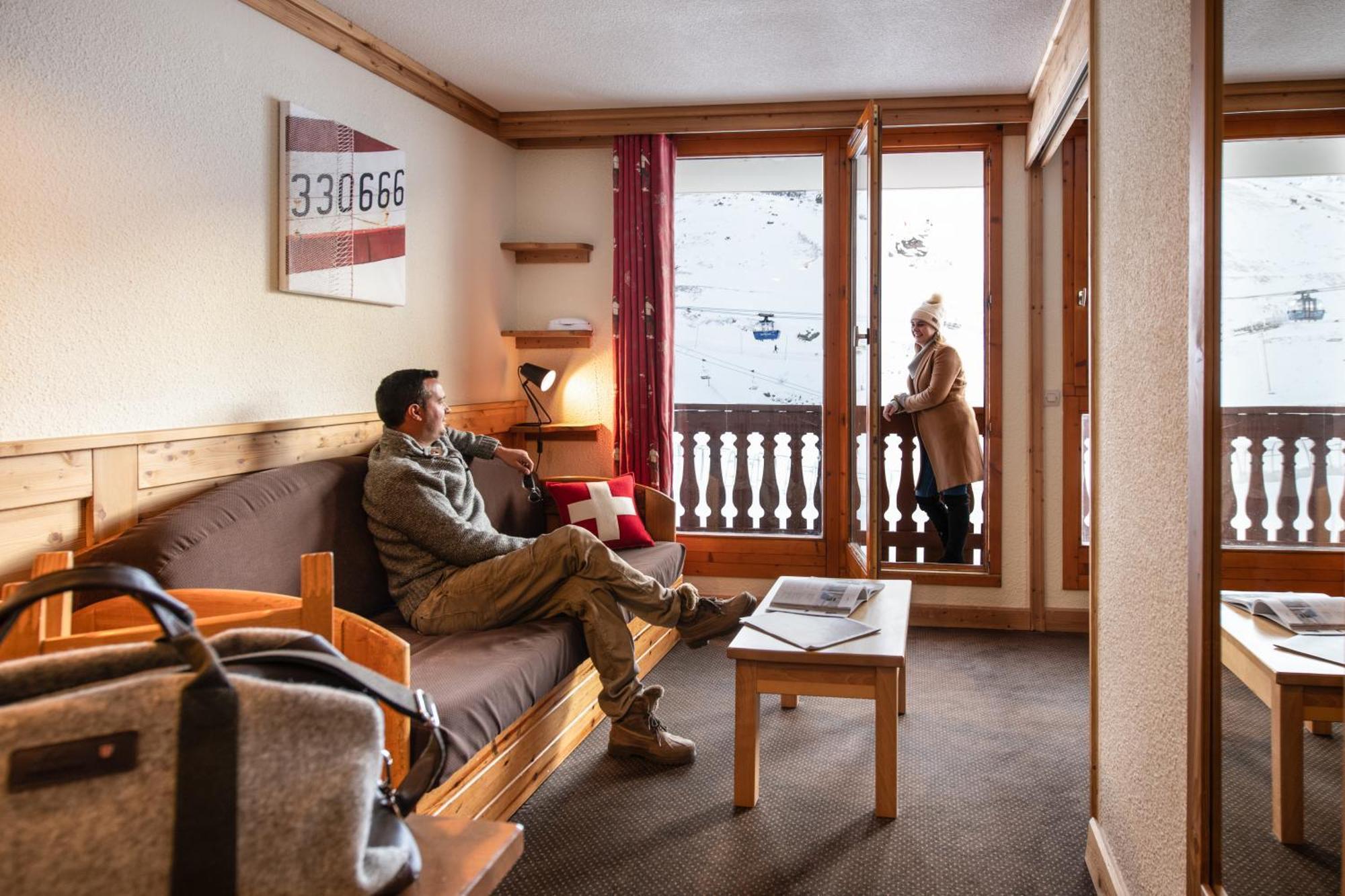 Priviledge One-Bedroom Apartment Cabin 4
