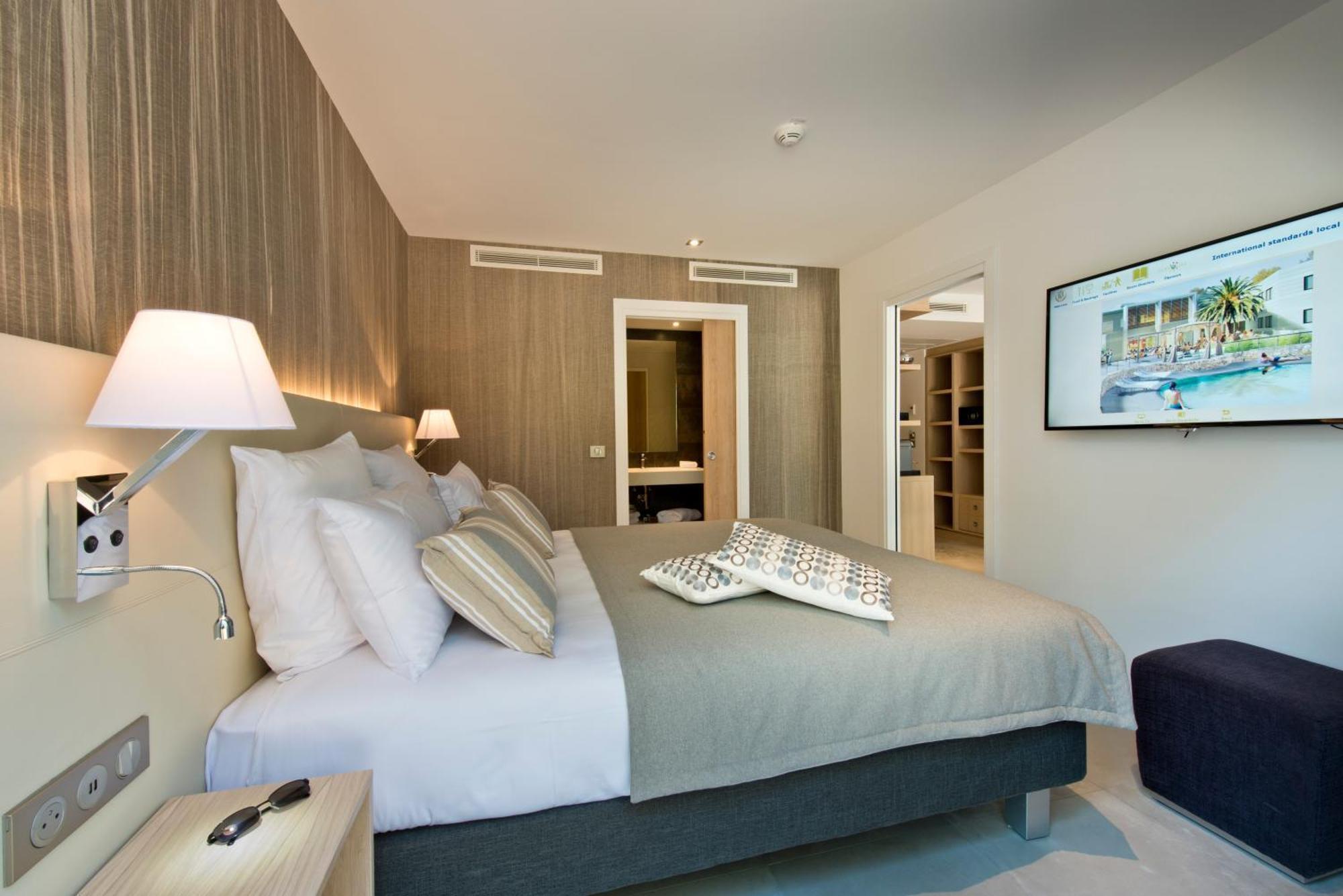 Junior Suite,1279208800:JPEG