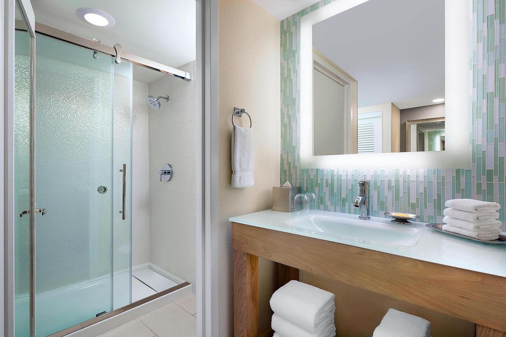 Chambre Double Traditionnelle avec 2 Lits Doubles - Sans Vue - Entrée Anticipée aux Parcs à Thème Disney Incluse