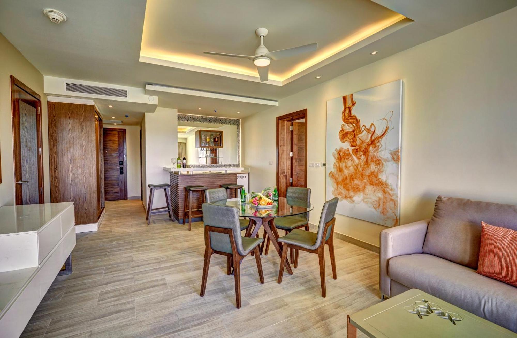 Luxury Presidential One Bedroom Suite