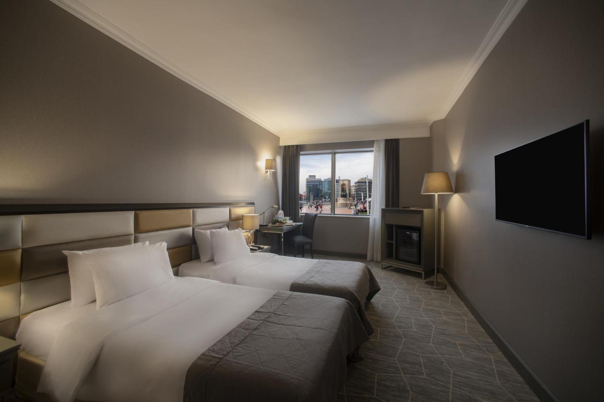 Superior Double or Twin Room with City View,1280050294:JPEG
