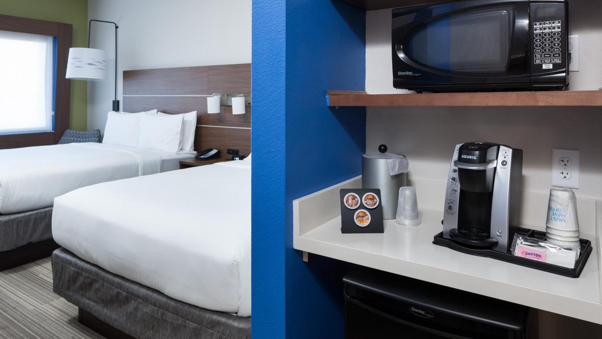 Suite Queen com 1 Quarto e Sofá-cama