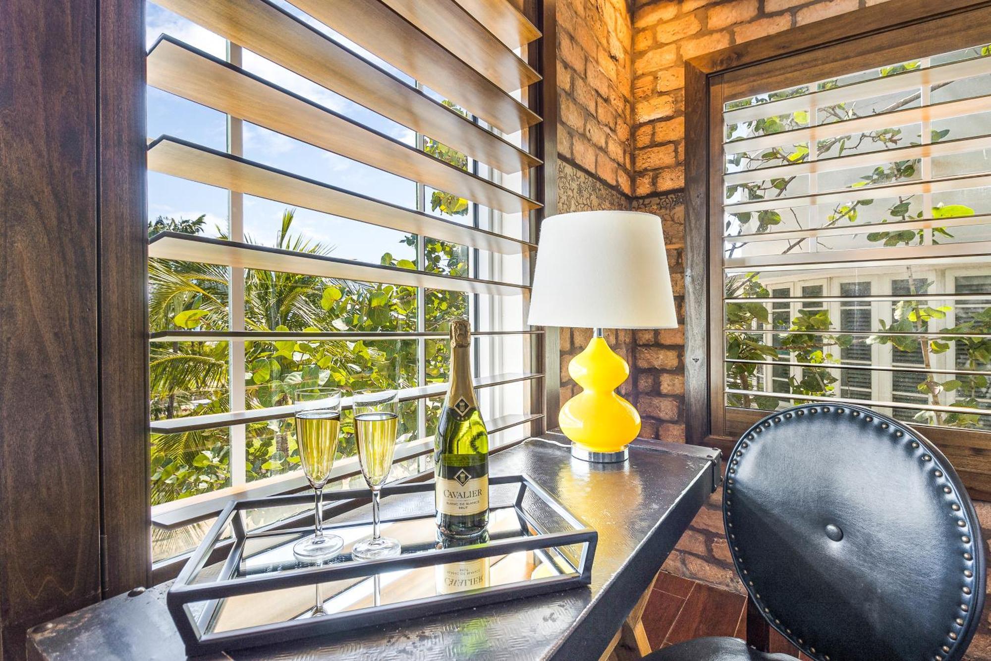 Deluxe King Room Ocean View