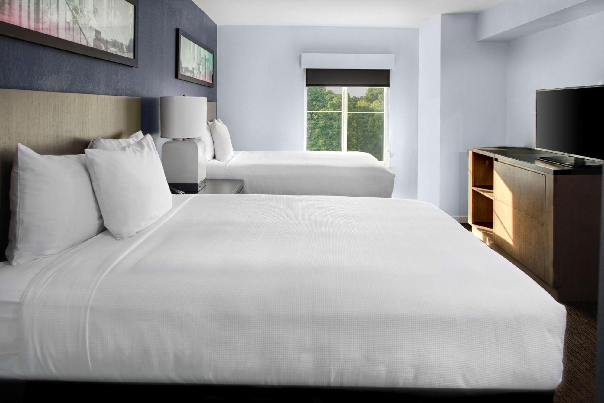 Luxus-Suite mit 1 Schlafzimmer und 2 Doppelbetten
