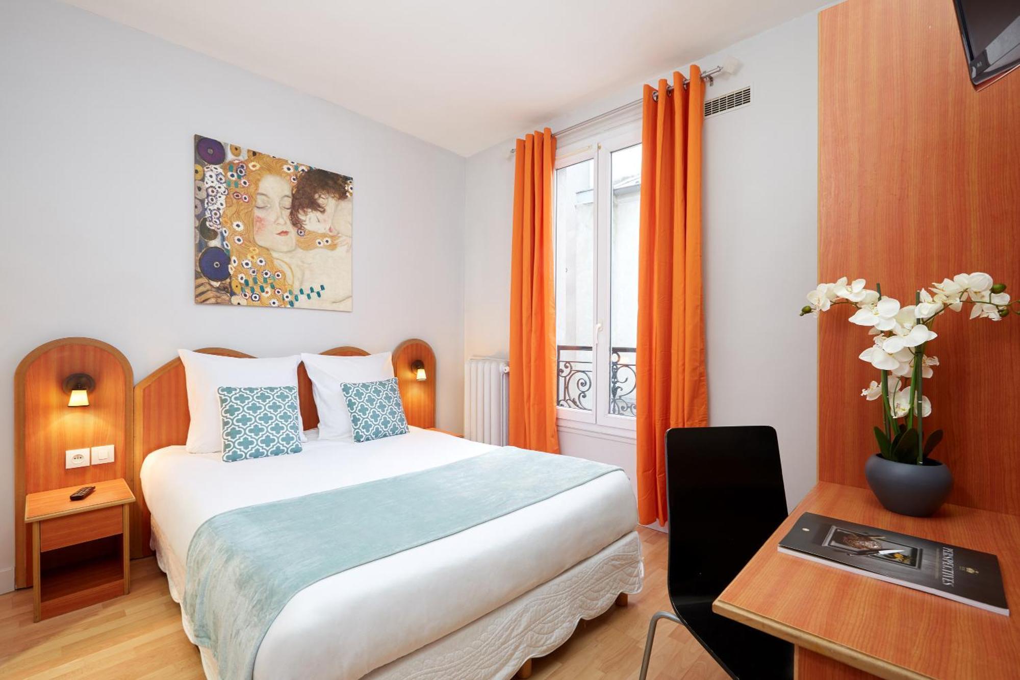 Double Room Private Bathroom