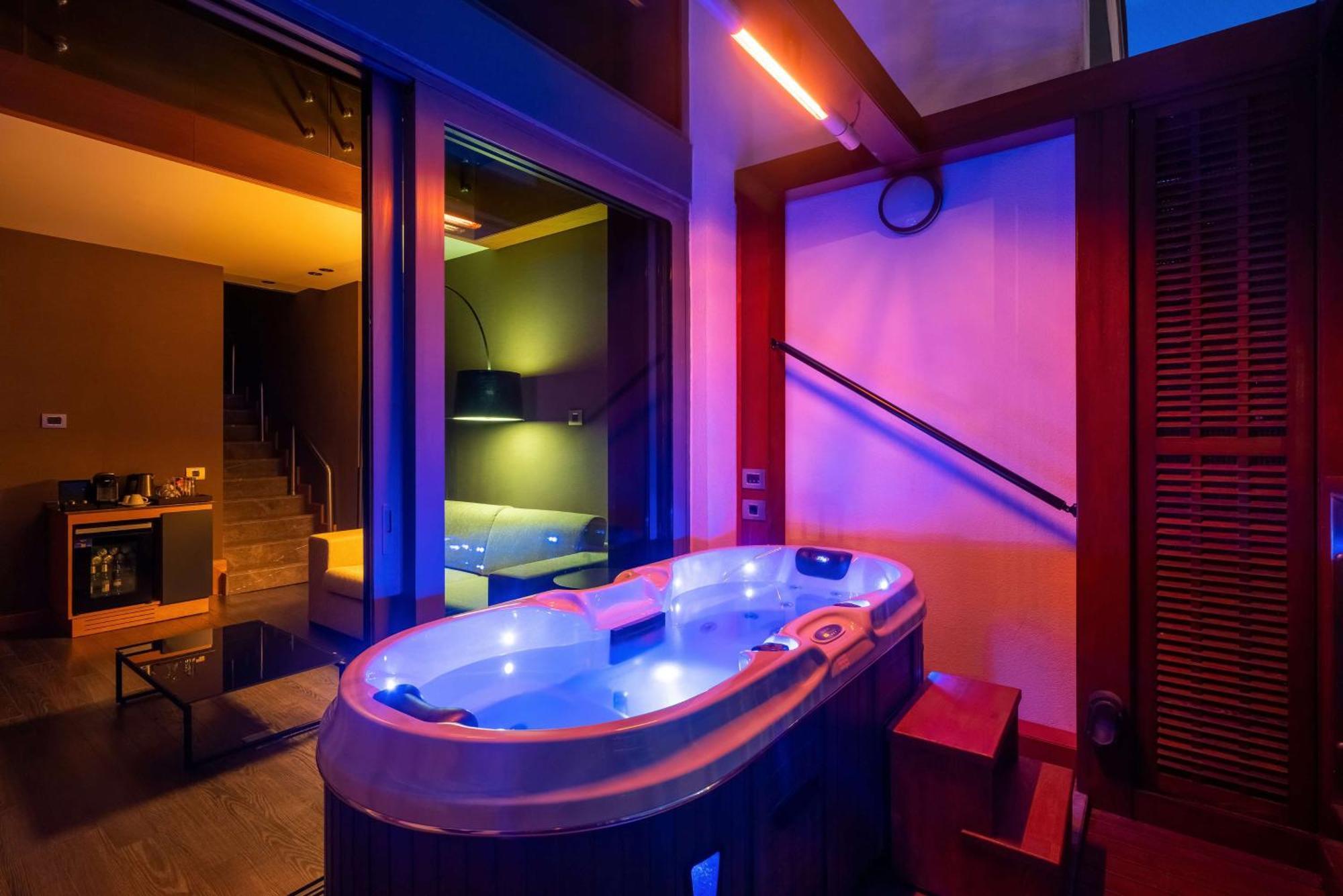 Loft Suite Jacuzzi