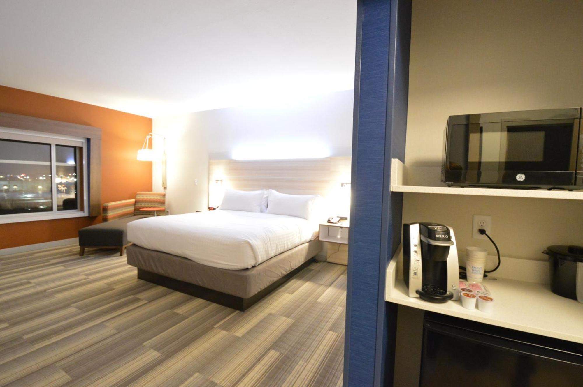 Standard King Room,1451178253:JPEG