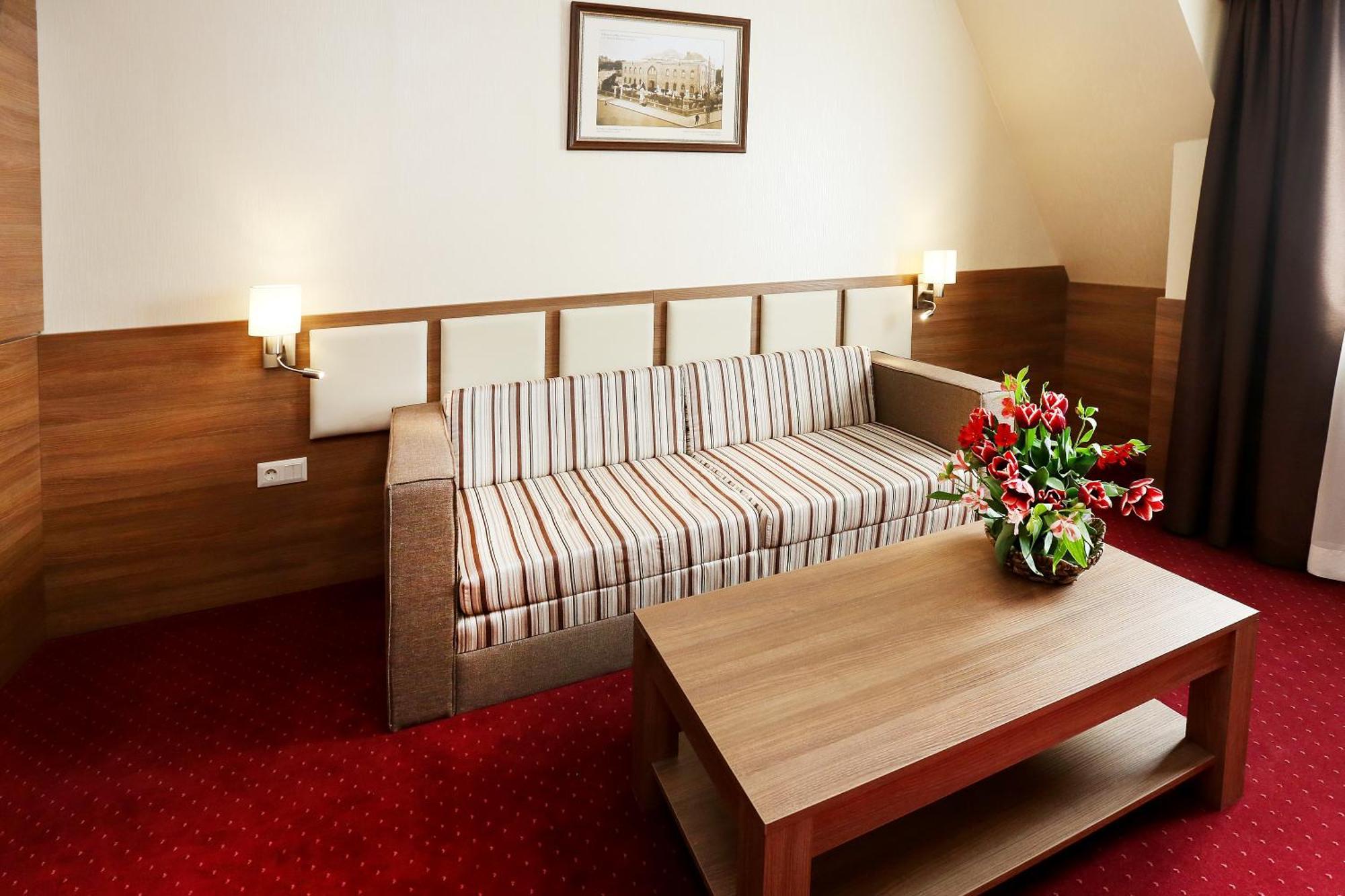 Deluxe Suite