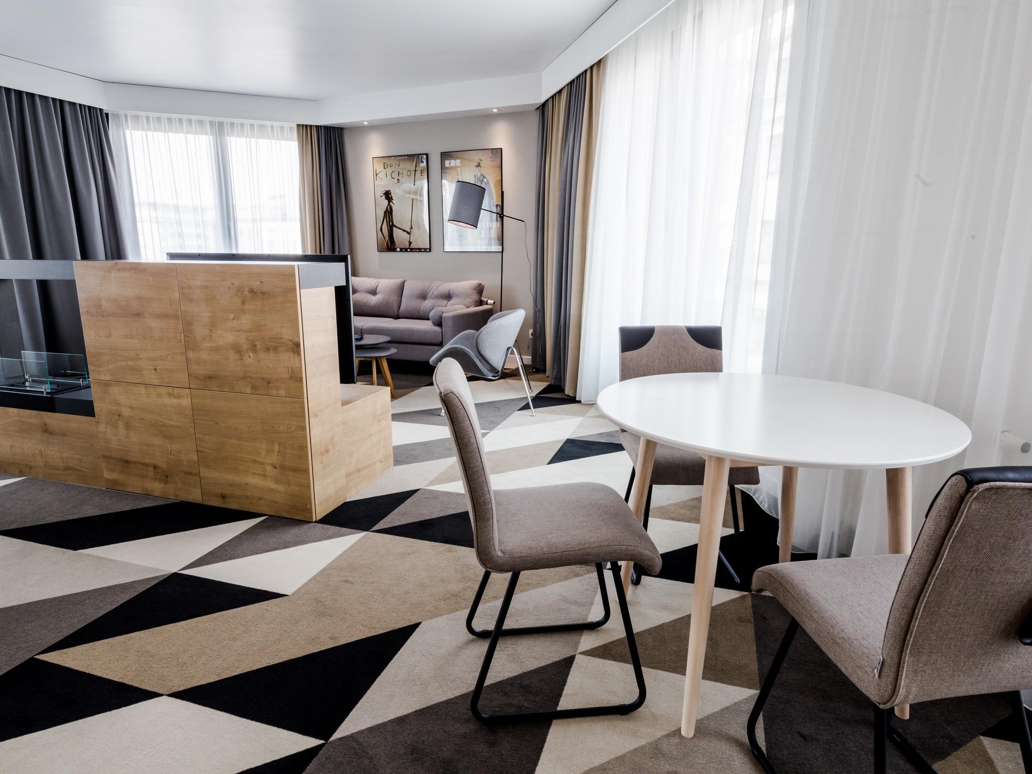 Executive Suite