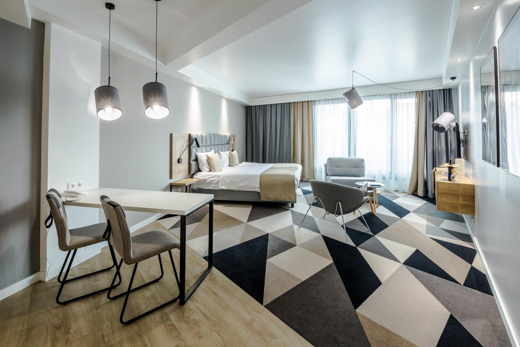 Deluxe Family Suite