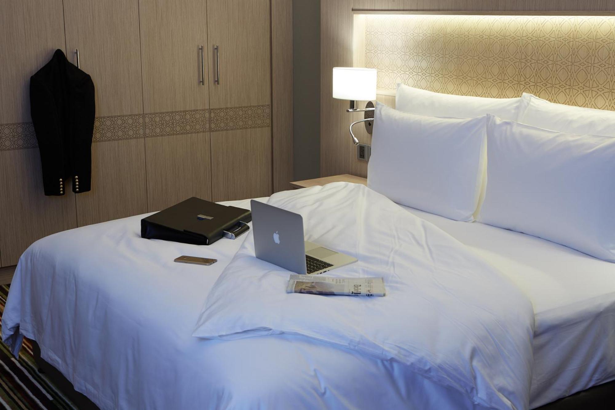 Habitat King • Free Beach & Outlet Mall Shuttle • 10% Off Dining • Ideal Getaway!,1015344067:JPEG