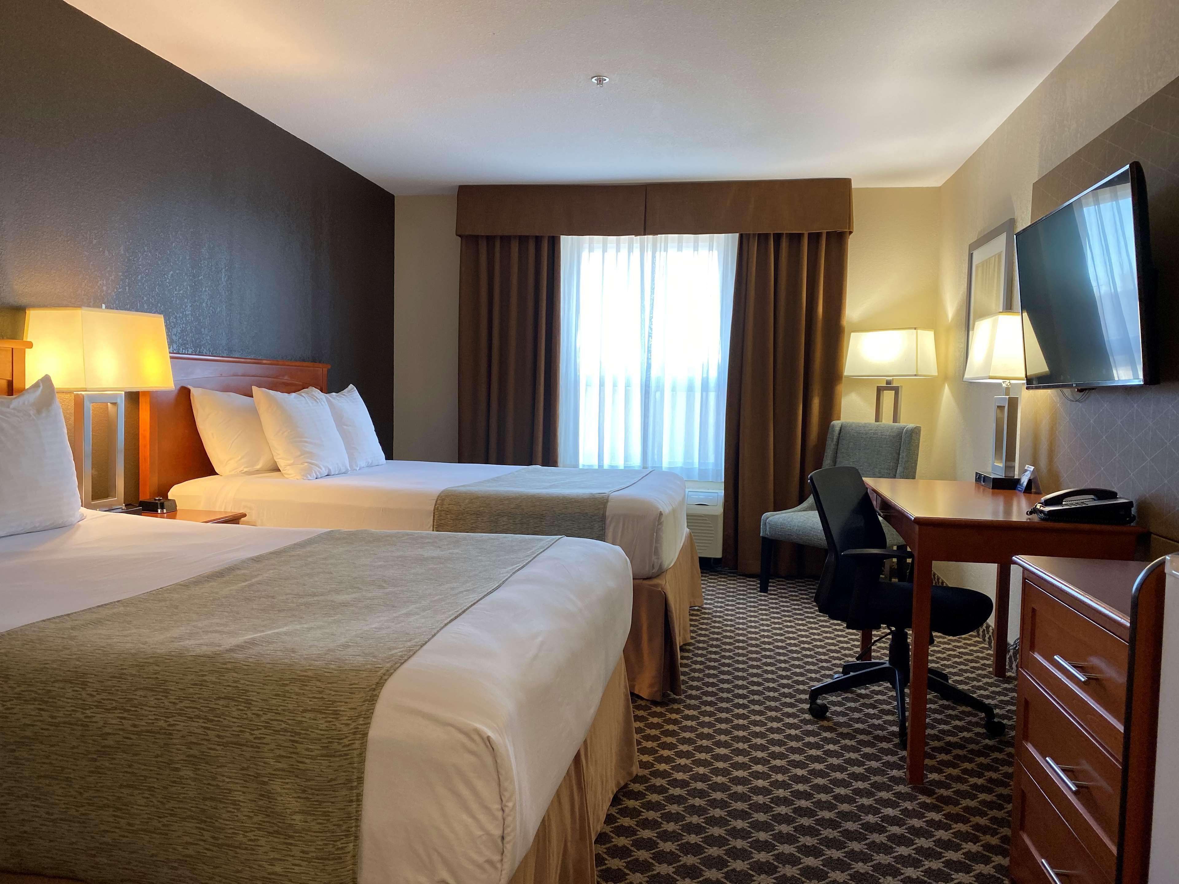 Queen Room Two Queen Beds