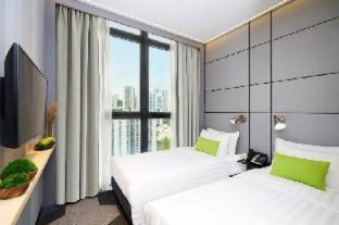 Deluxe Ease Upper Floors