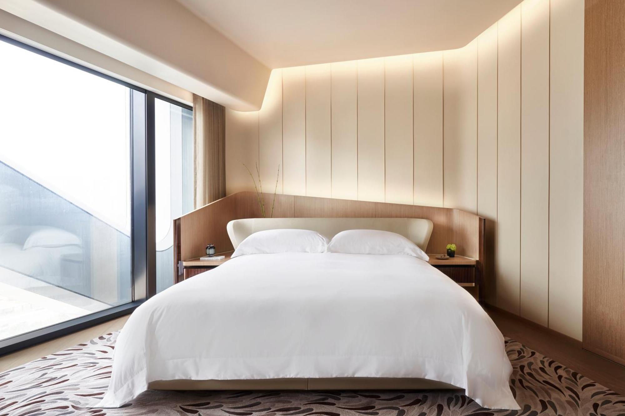 Morpheus Premier King Room