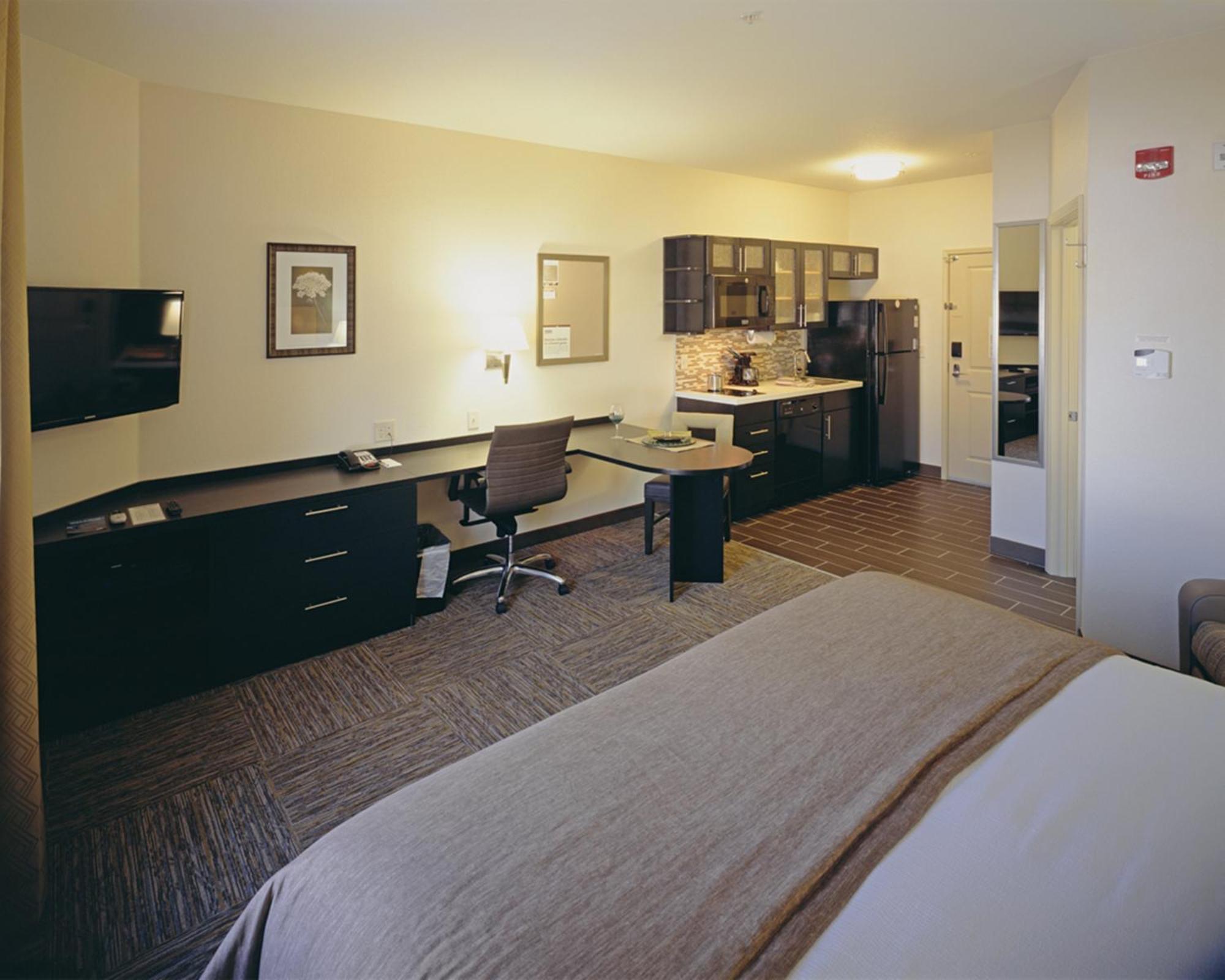 King Studio Suite