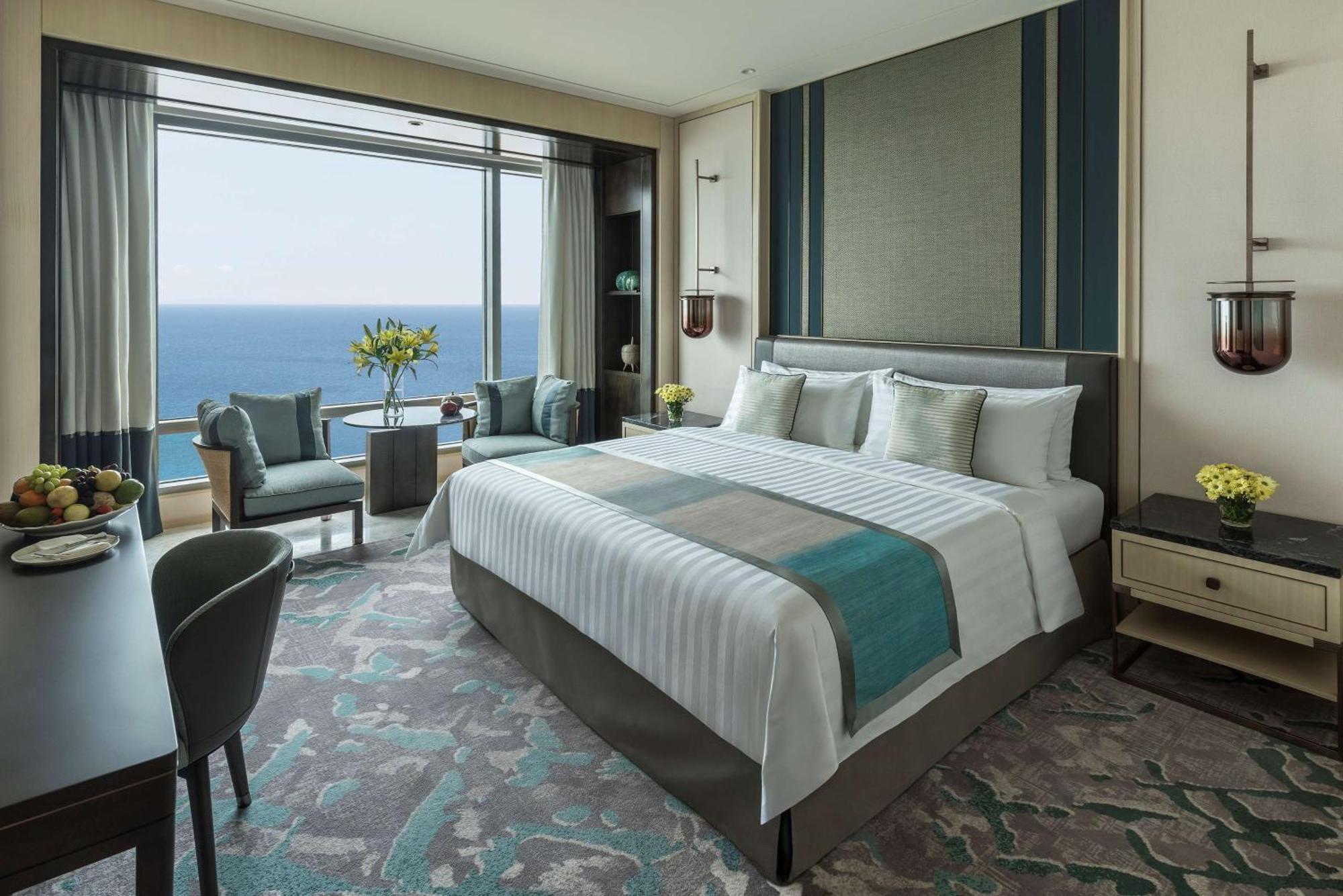 Horizon Club Ocean View King - Lounge Access on 32nd floor including daily breakfast, complimentary daily high tea, happy hour, and canapés.,1283844418:JPEG