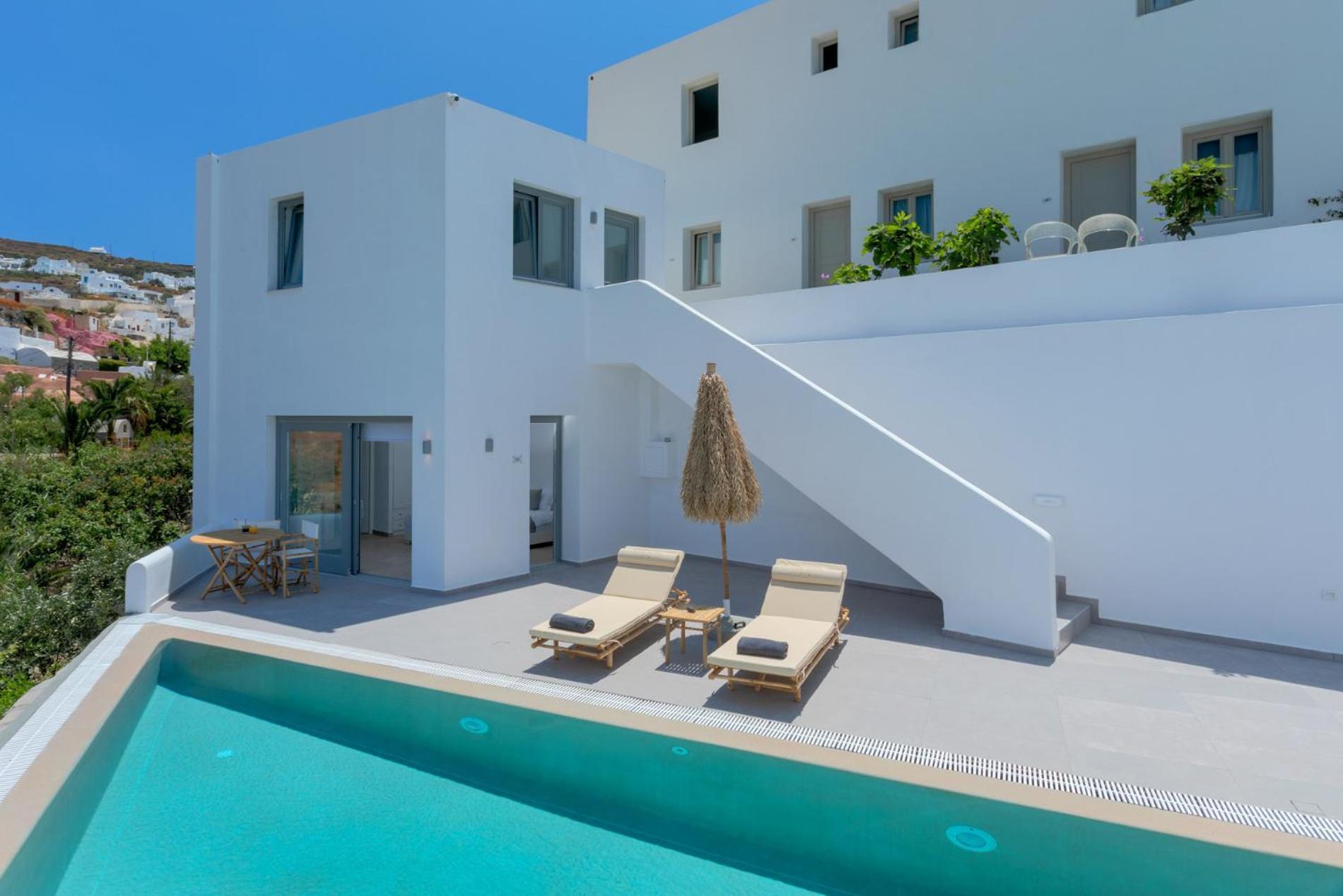 Private Pool Room