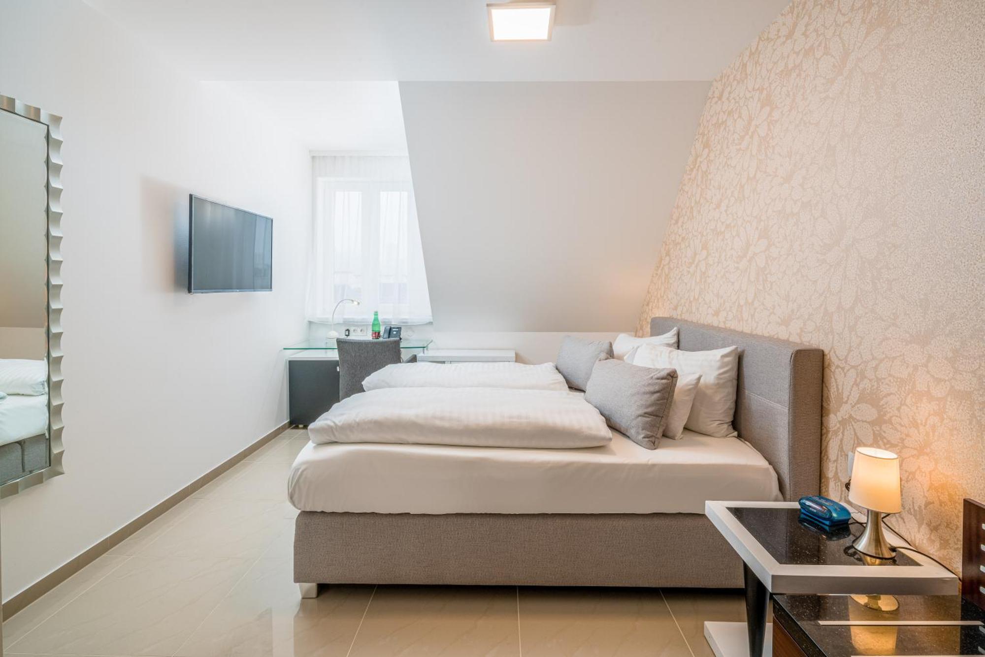 Two-Bedroom Family Suite Two King Beds