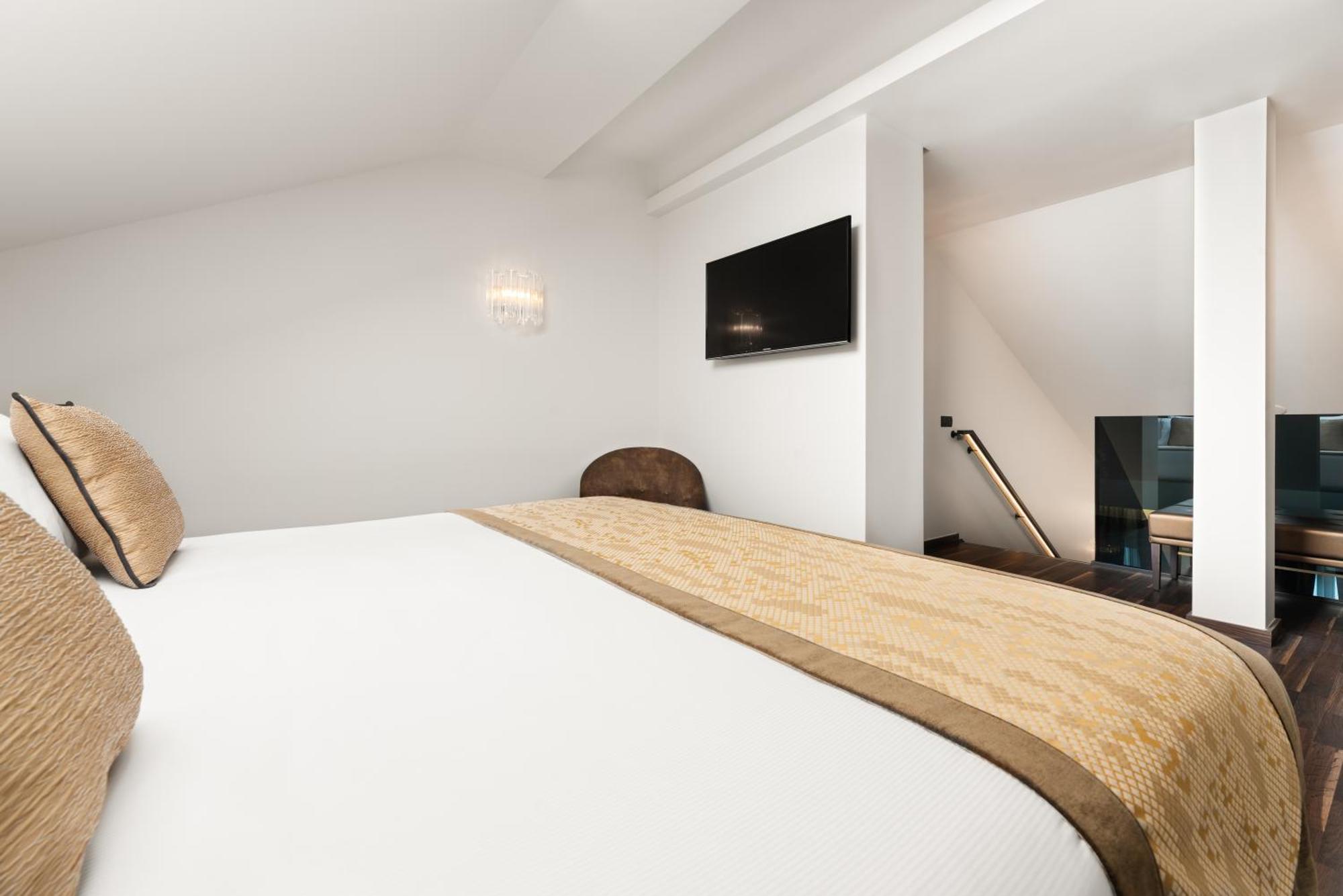 Duplex Room