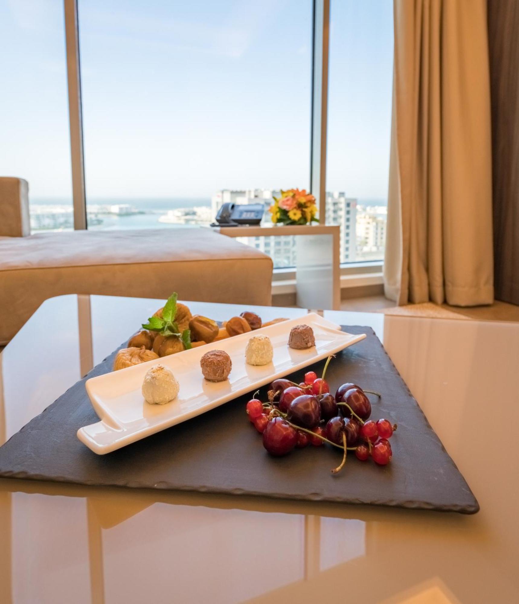 Deluxe City View King Room