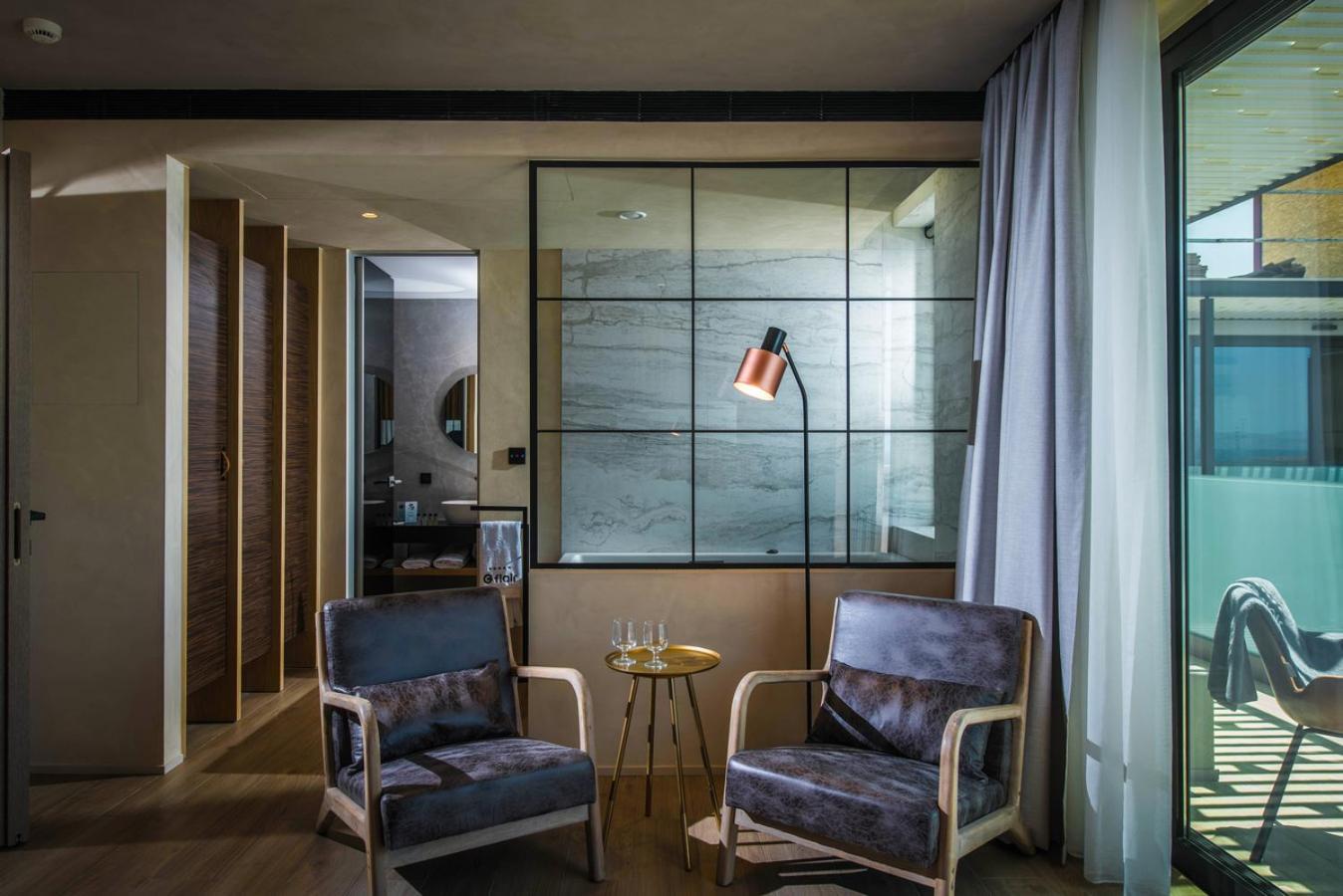 Style Junior King Suite