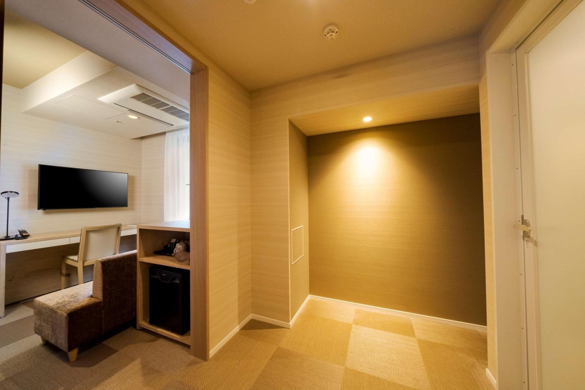 Deluxe Twin Room Disability Access