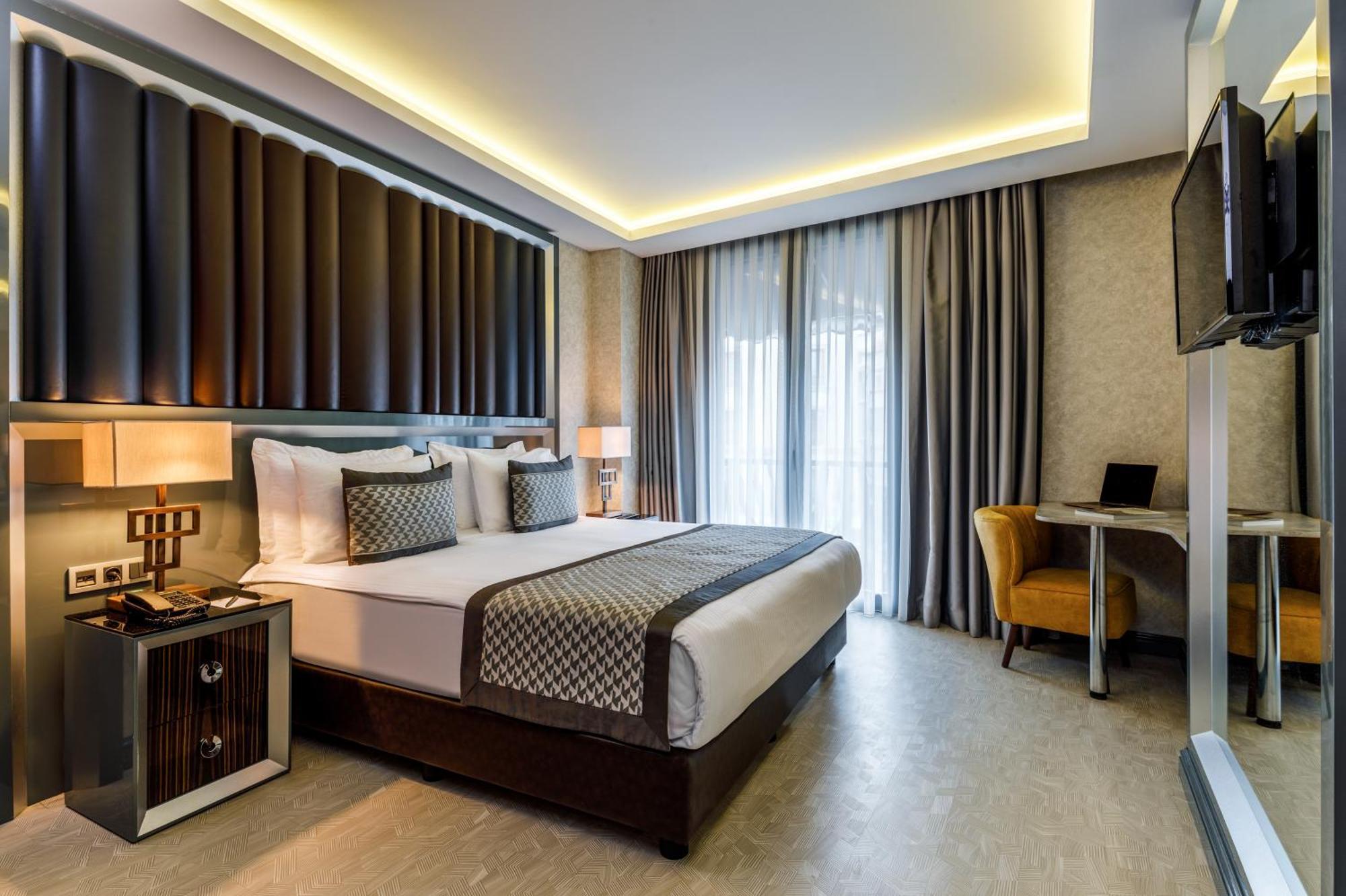 Deluxe Double or Twin Room