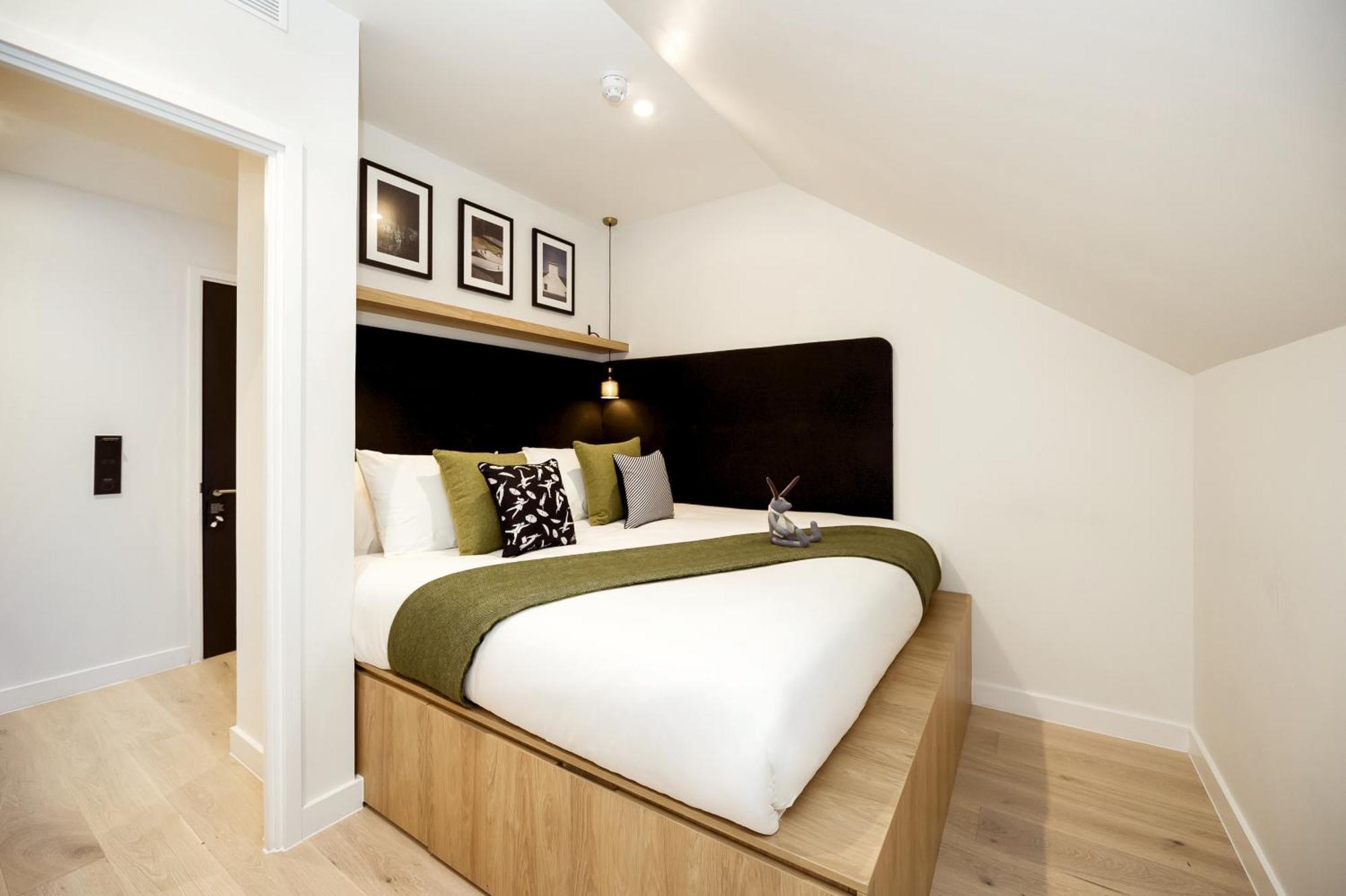 One Double Bed Apartment Castle View