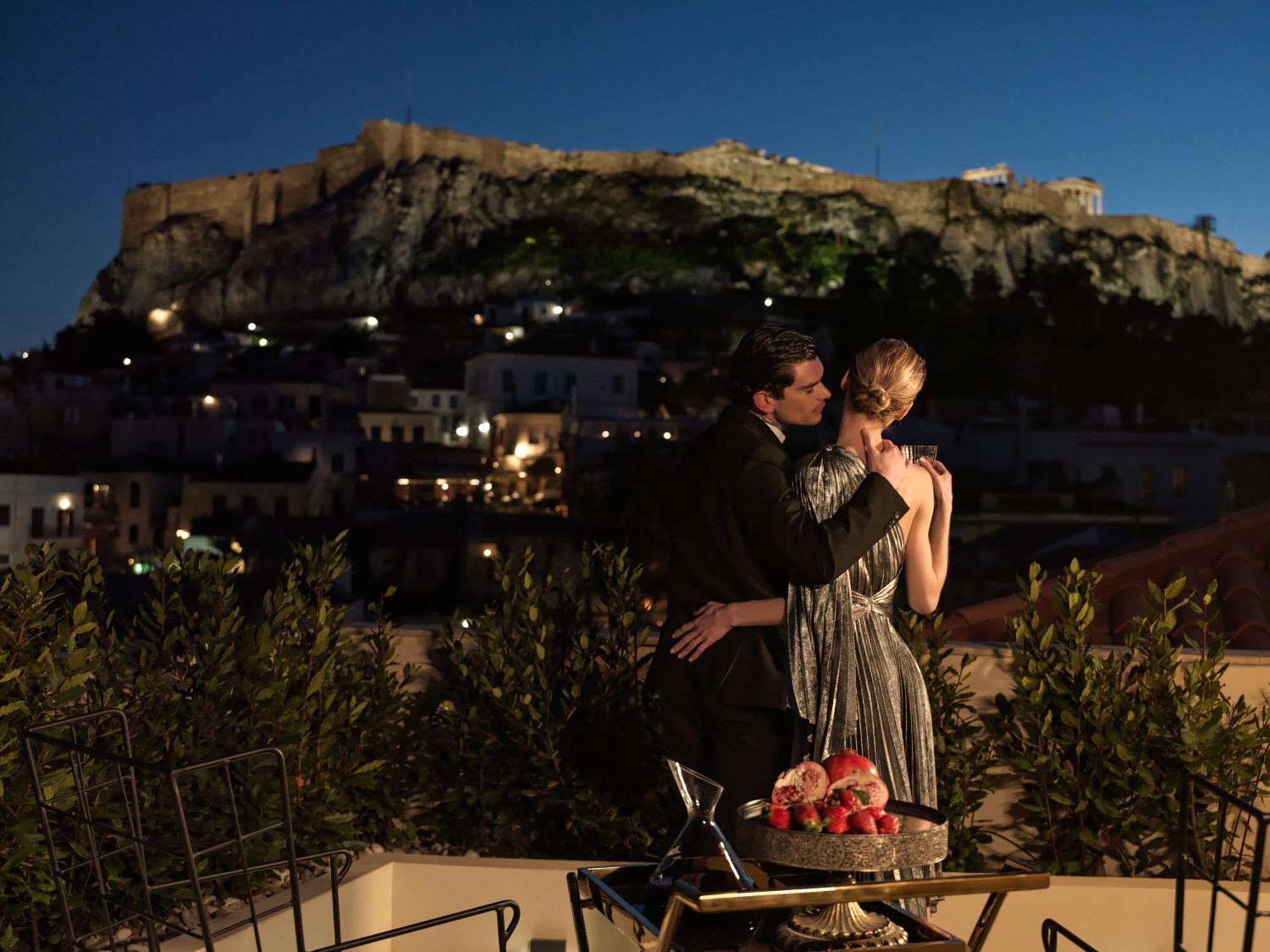 Iconic Suite Acropolis View & Private Hot Tub