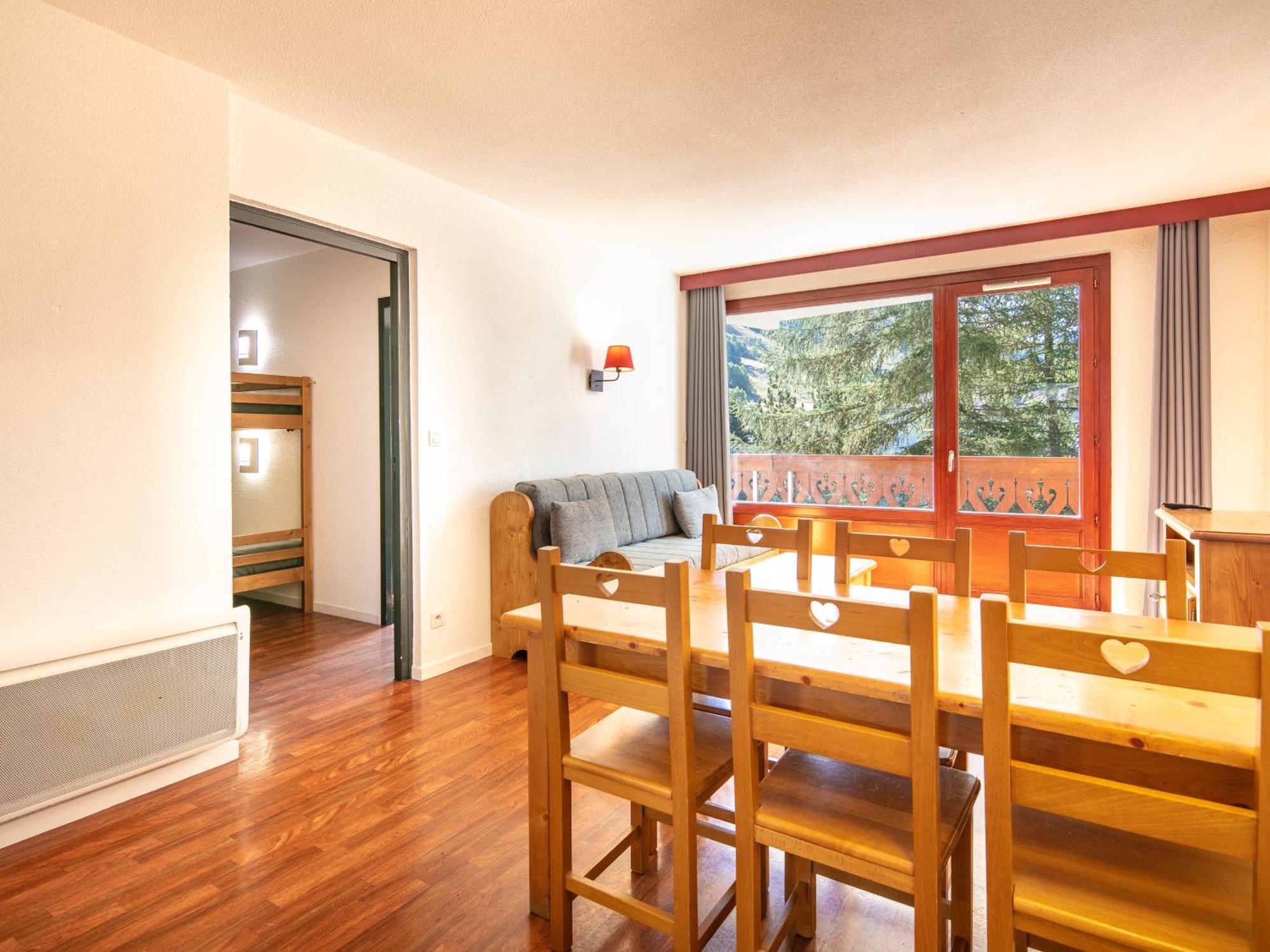 1 Bedroom Apartment sleeping area