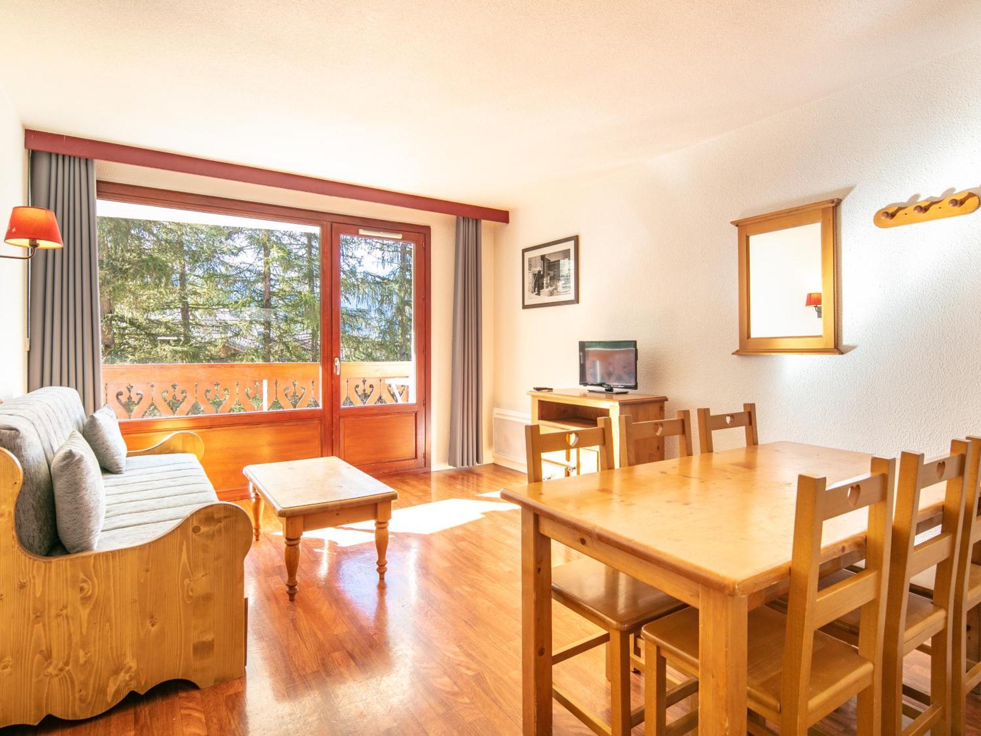 1 Bedroom Apartment sleeping area