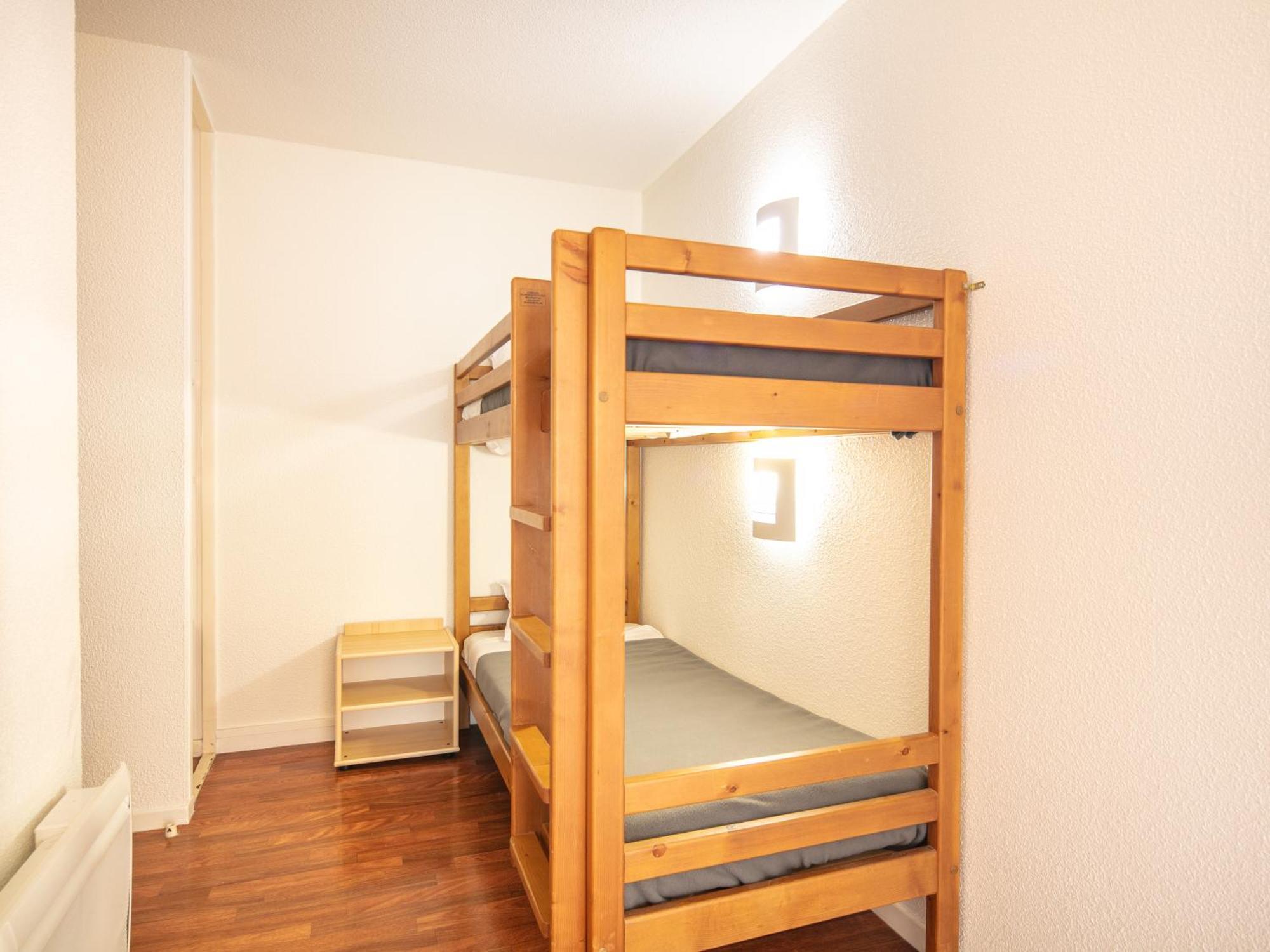 1 Bedroom Apartment sleeping area