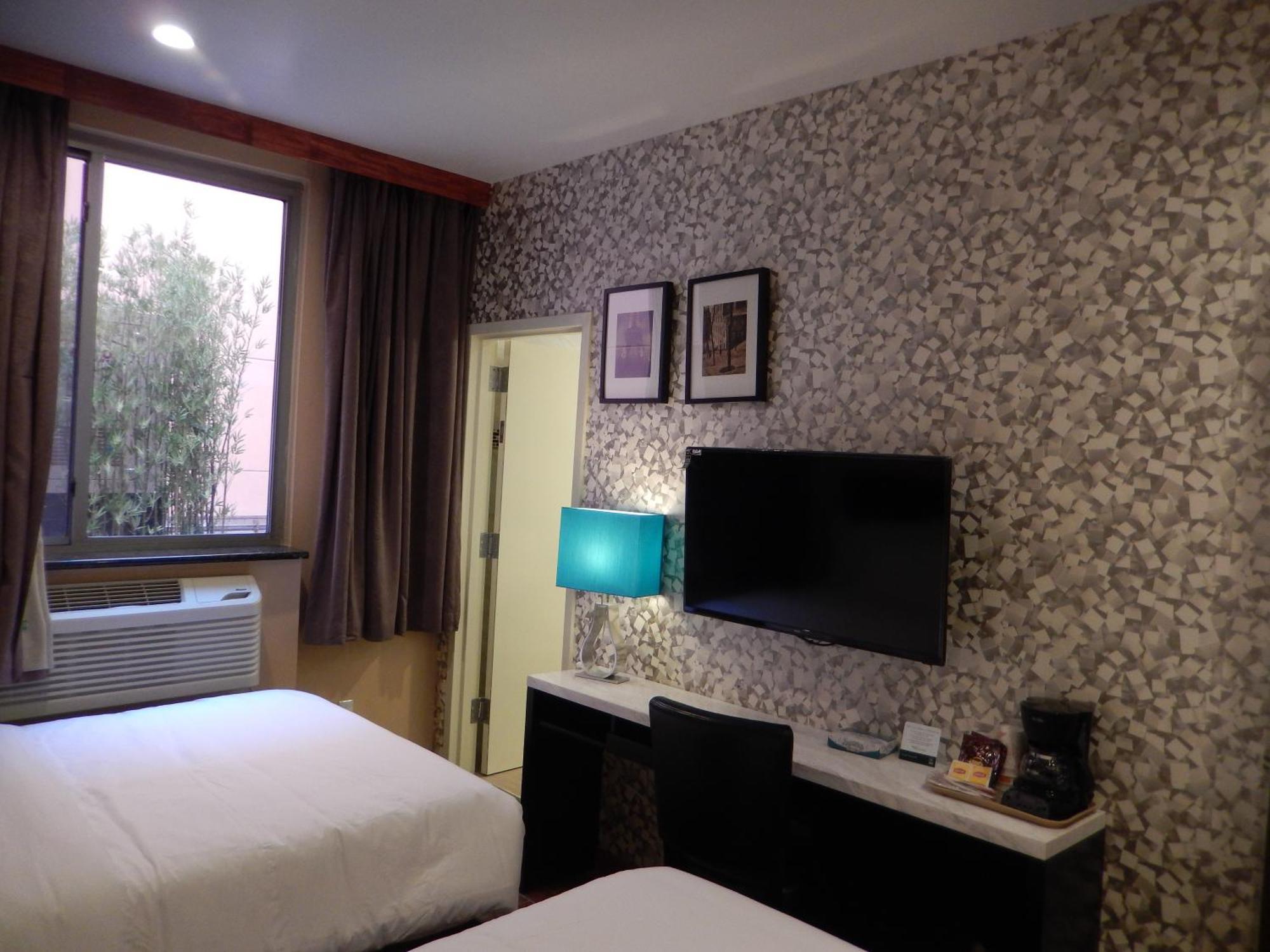 Double Room Two Double Beds Non-Smoking