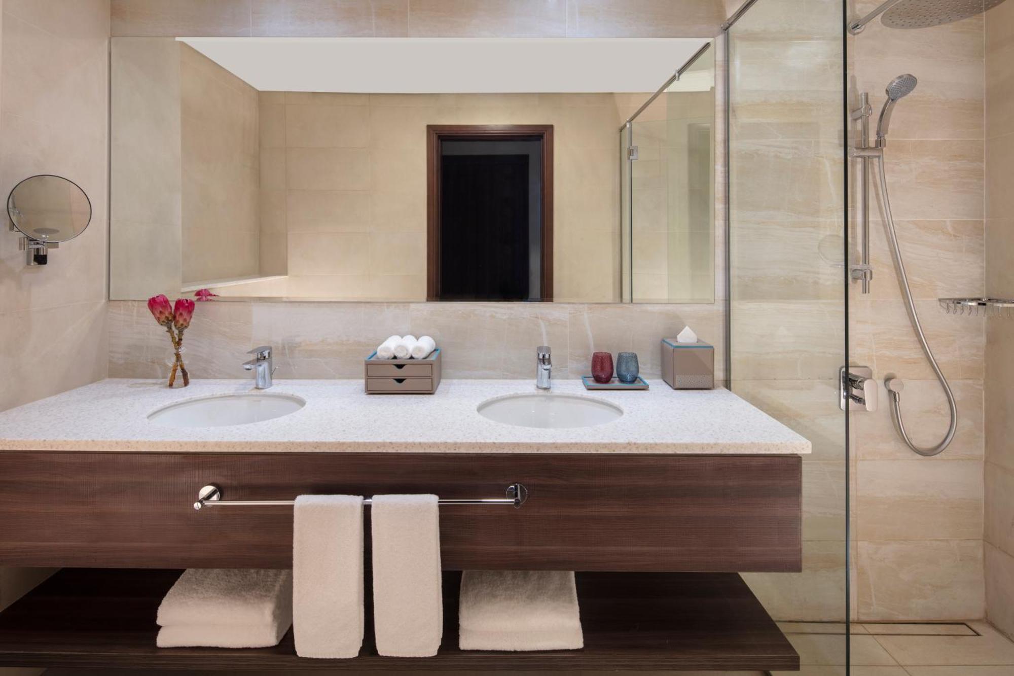 Superior One-Bedroom Apartment Sea View