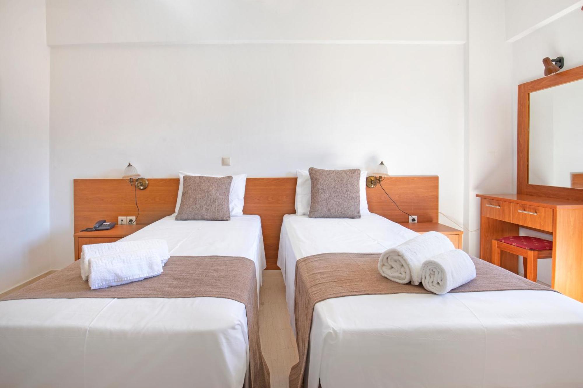 Double or Twin Room Garden View