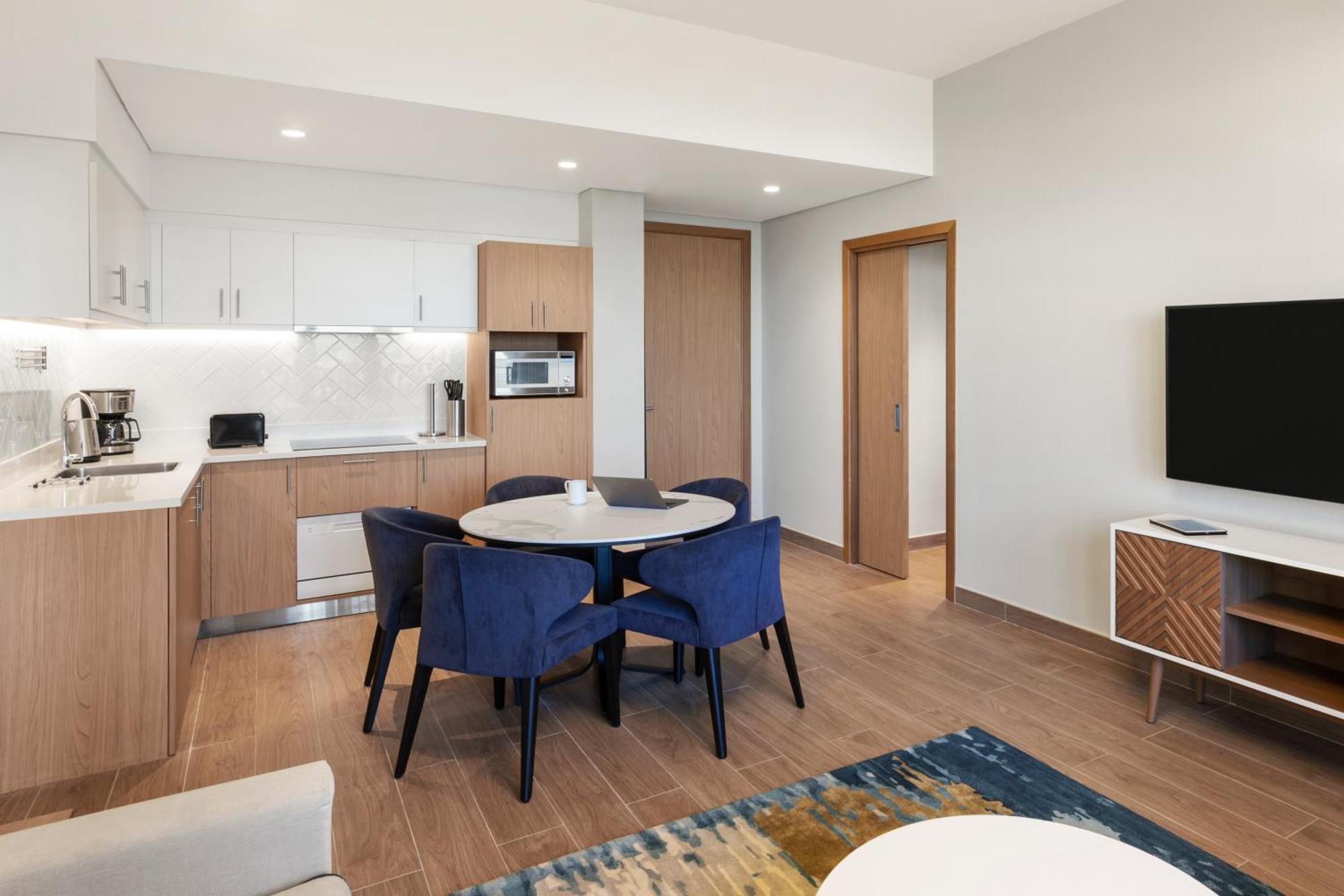 One-Bedroom City View Food & Beverage