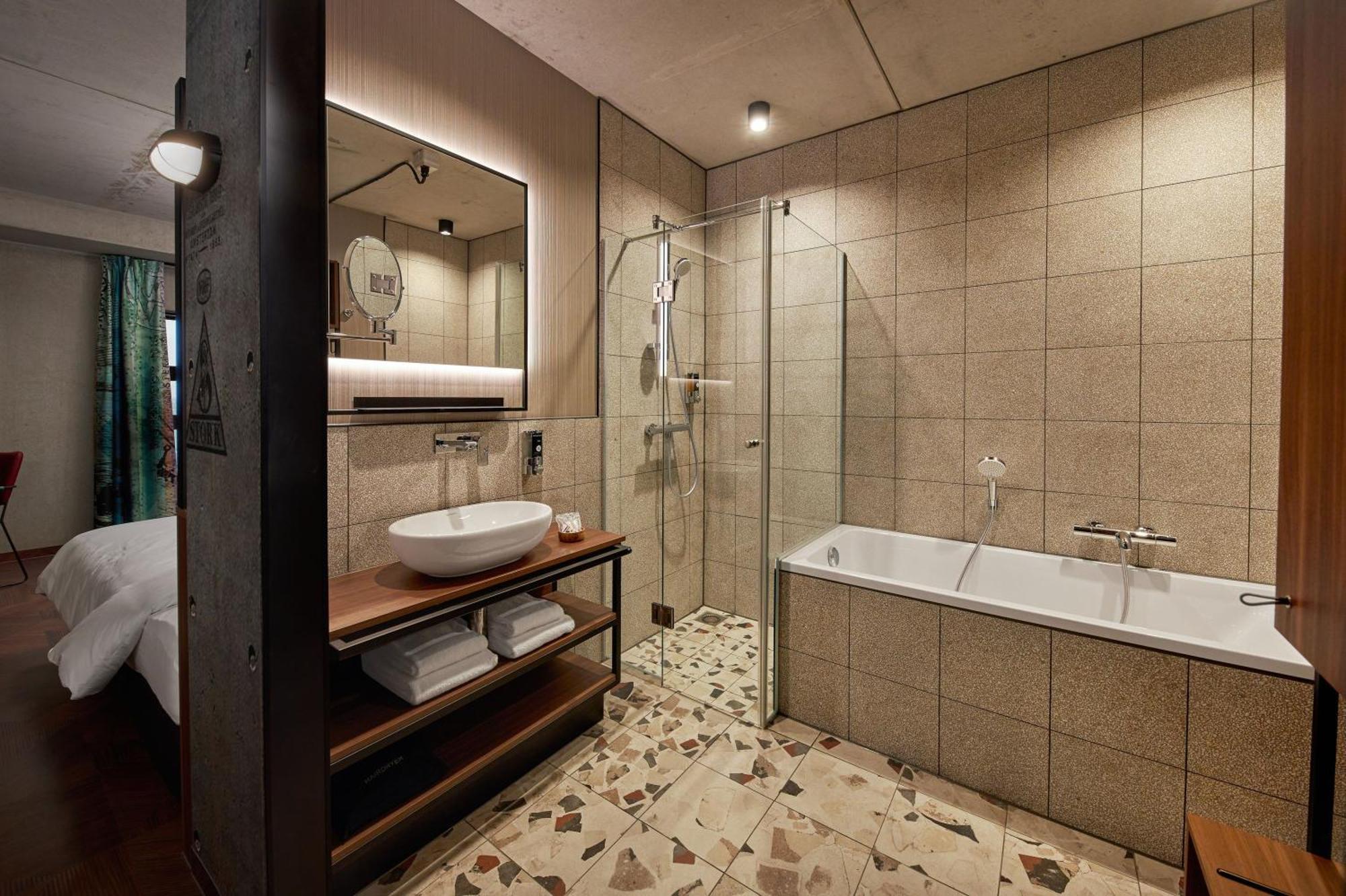City Comfort Room